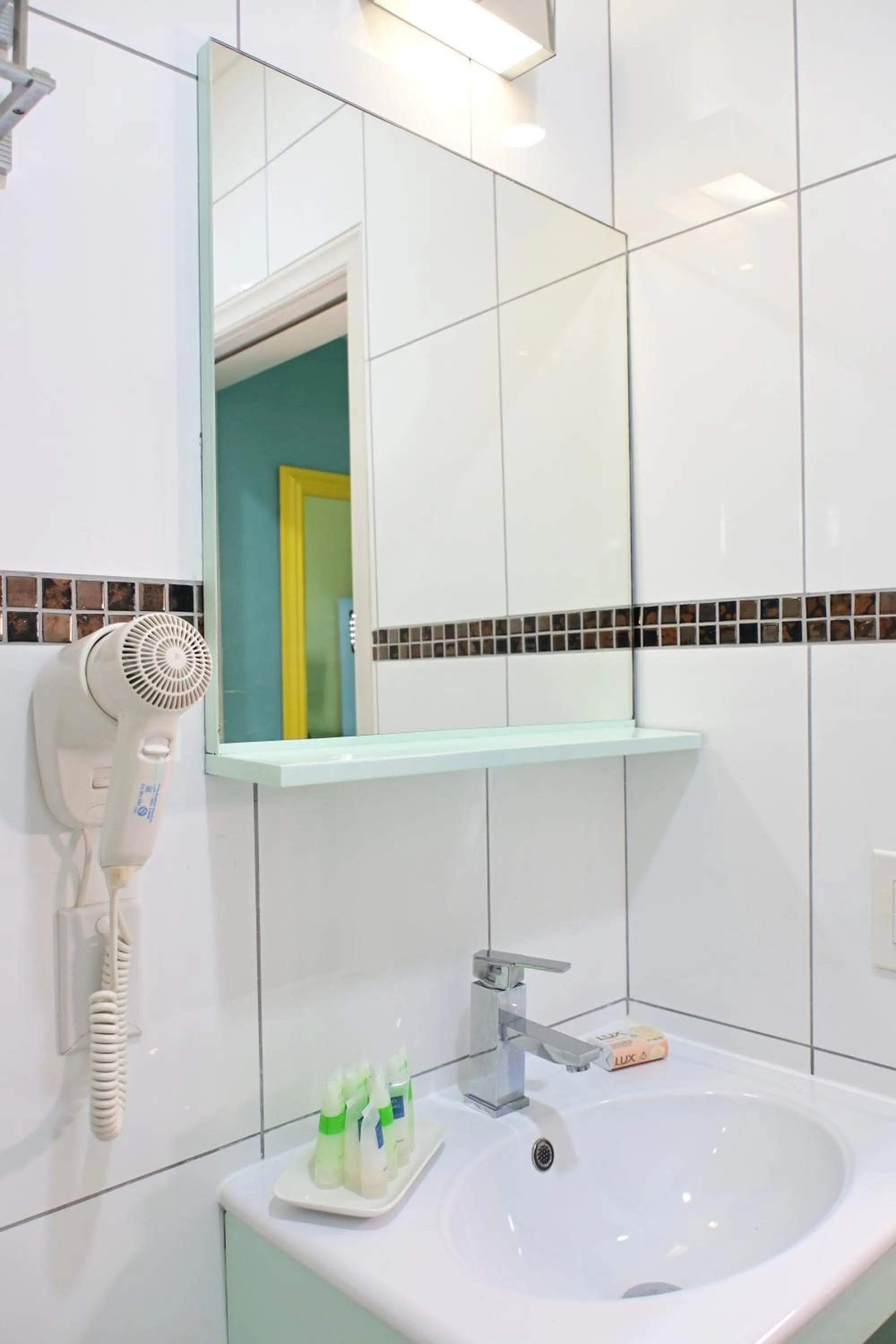 Bathroom in Quints Travelers Inn