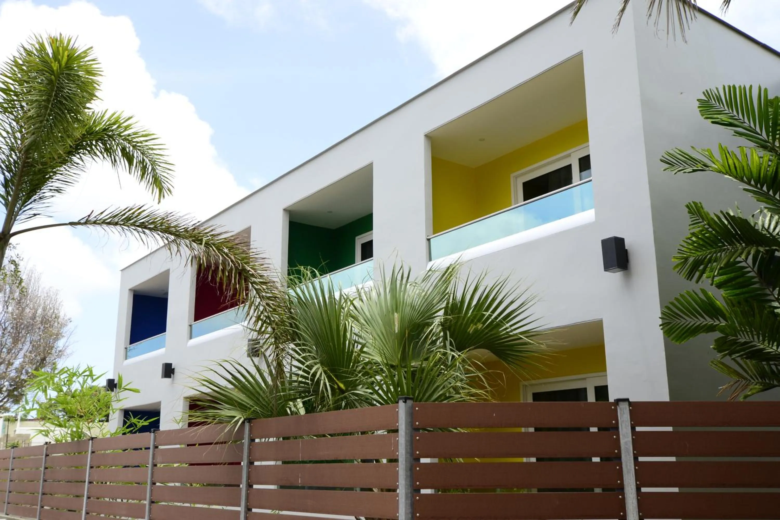Facade/entrance in Quints Travelers Inn