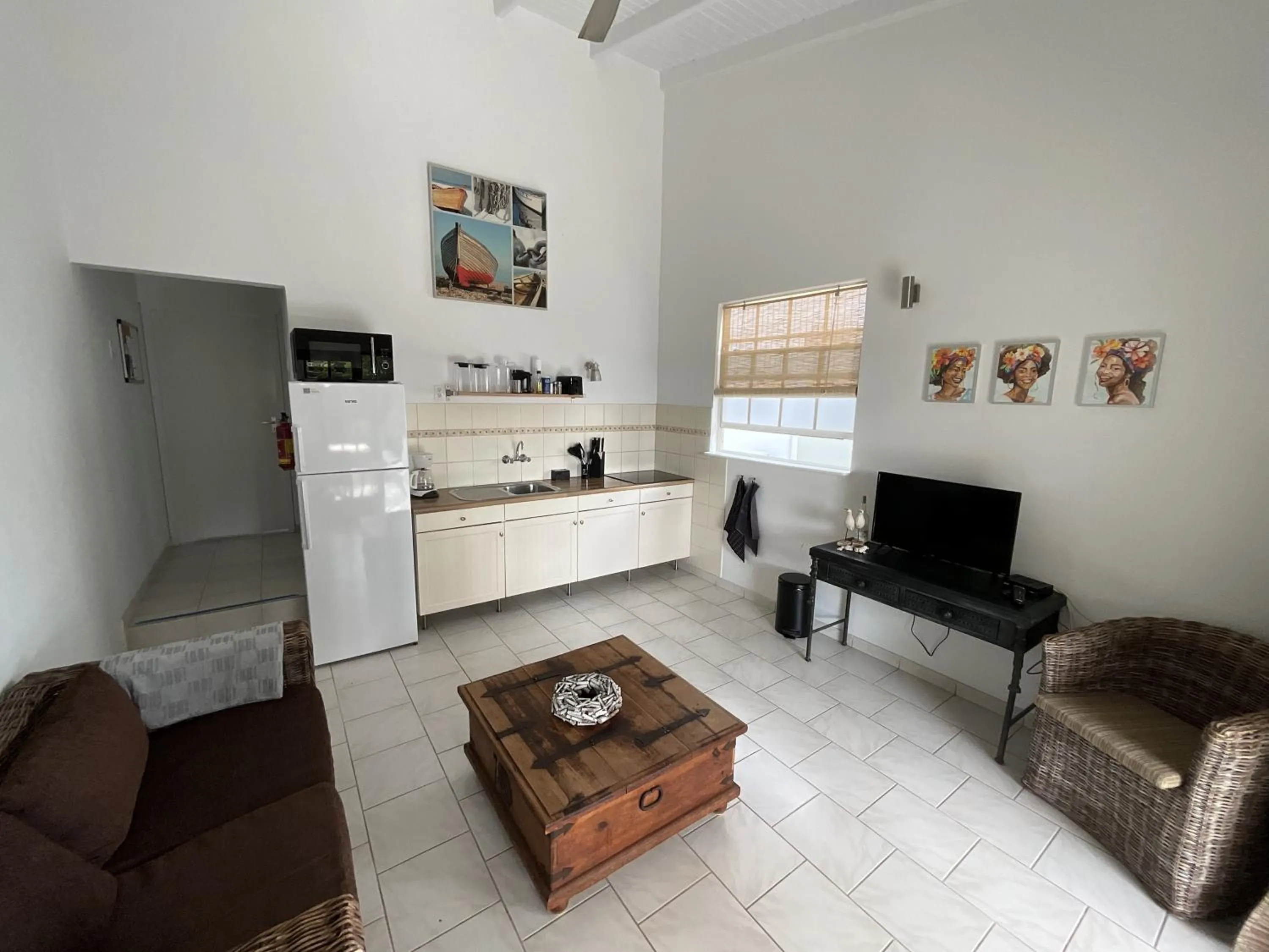 Living room in Bantopa Apartments