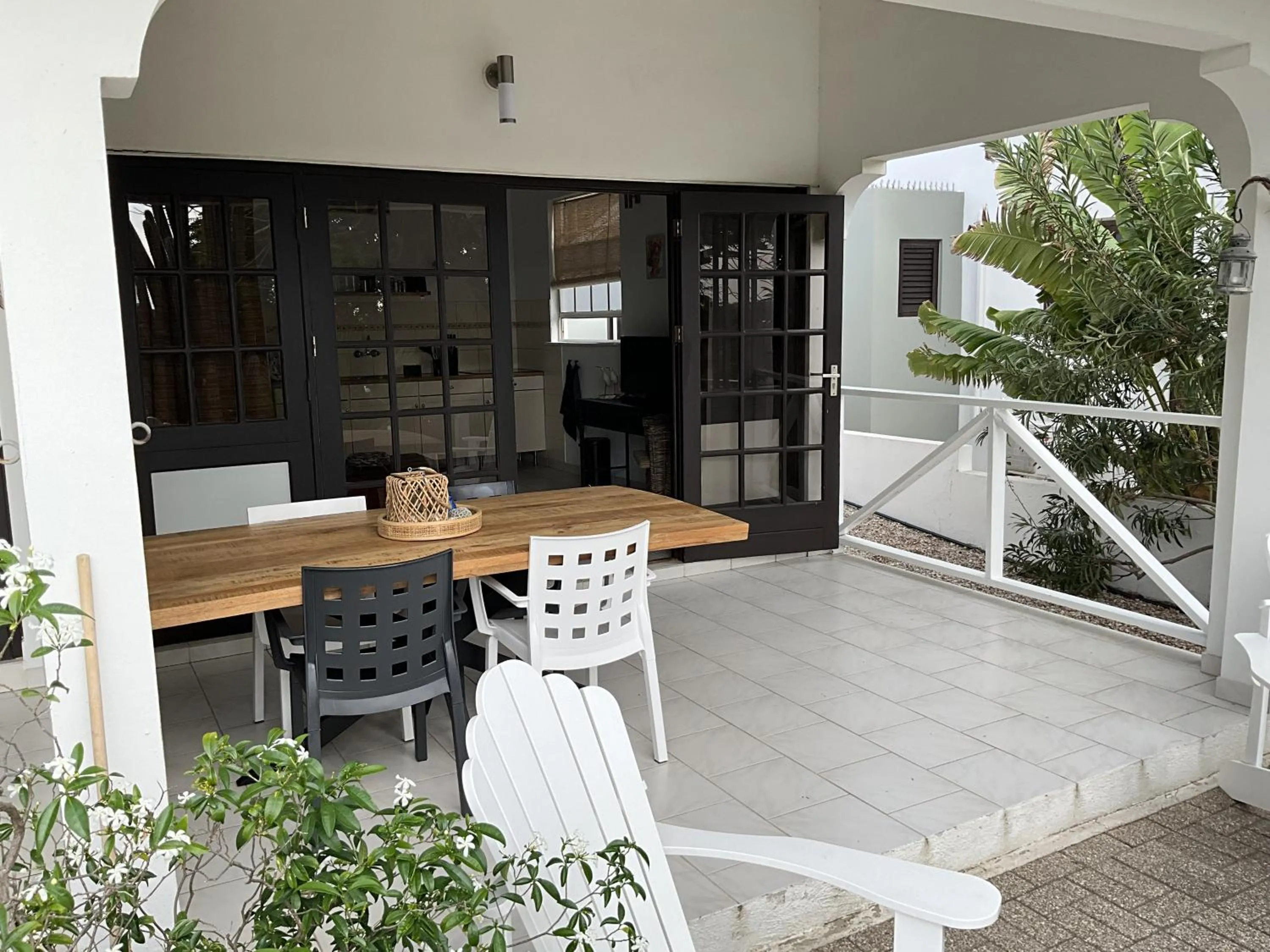 Balcony/Terrace in Bantopa Apartments