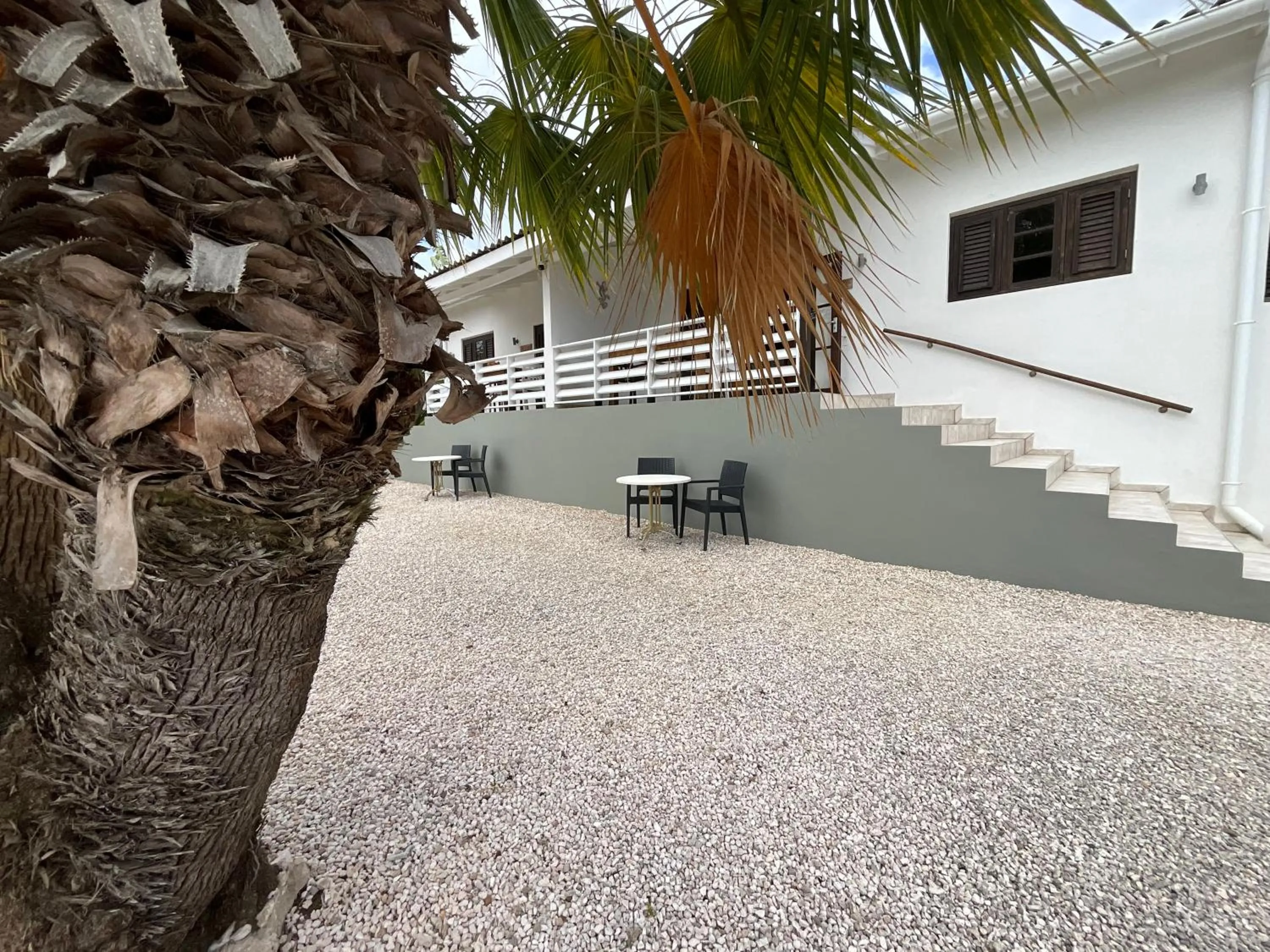 Garden in Bantopa Apartments