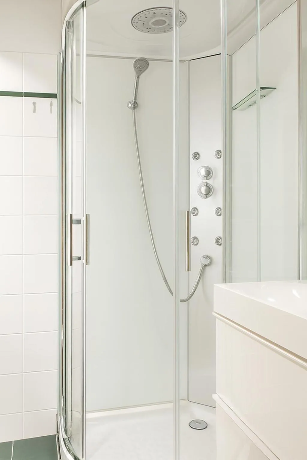 Shower in Hotel Ariston