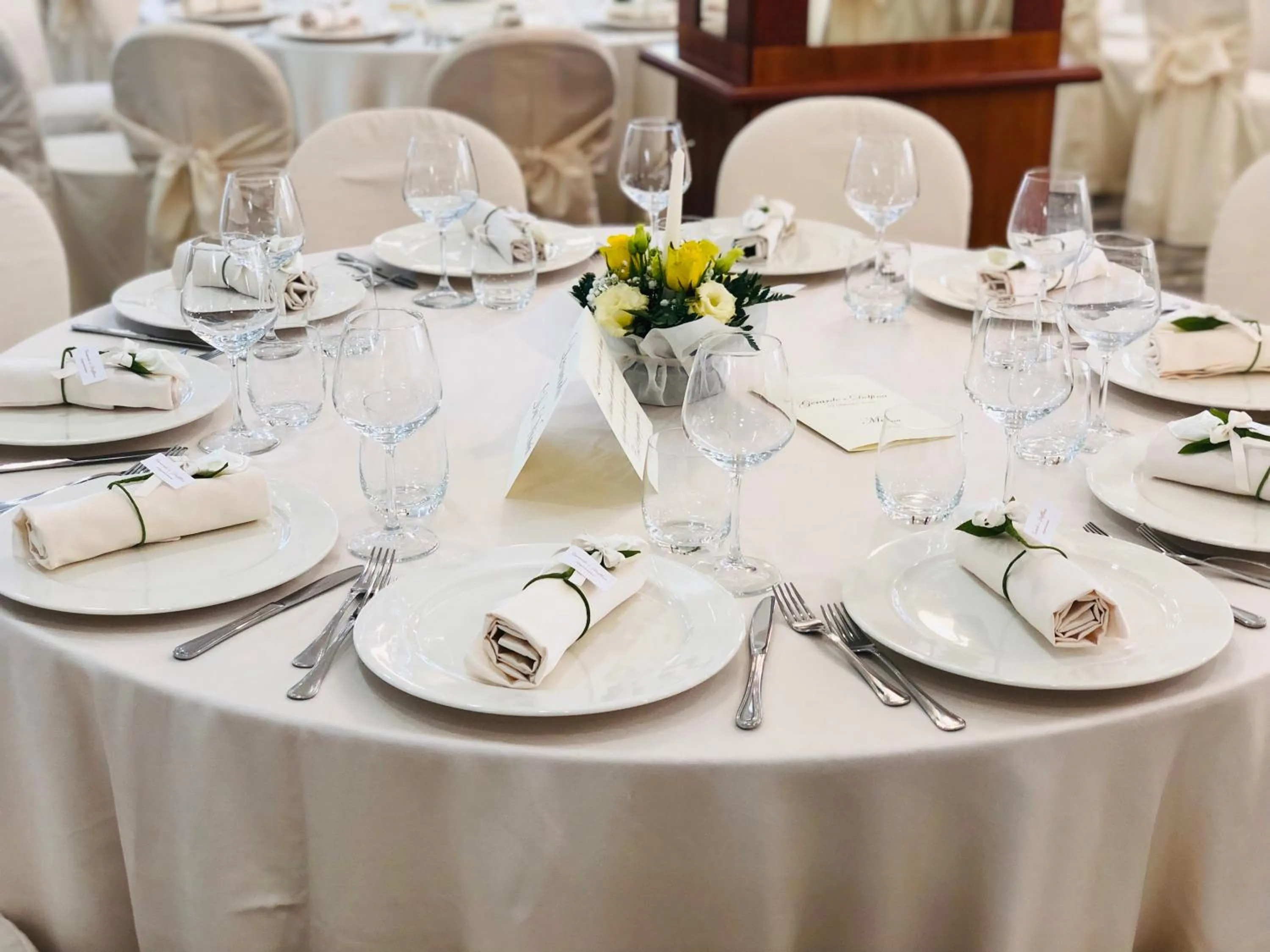 Restaurant/places to eat in Hotel Florida