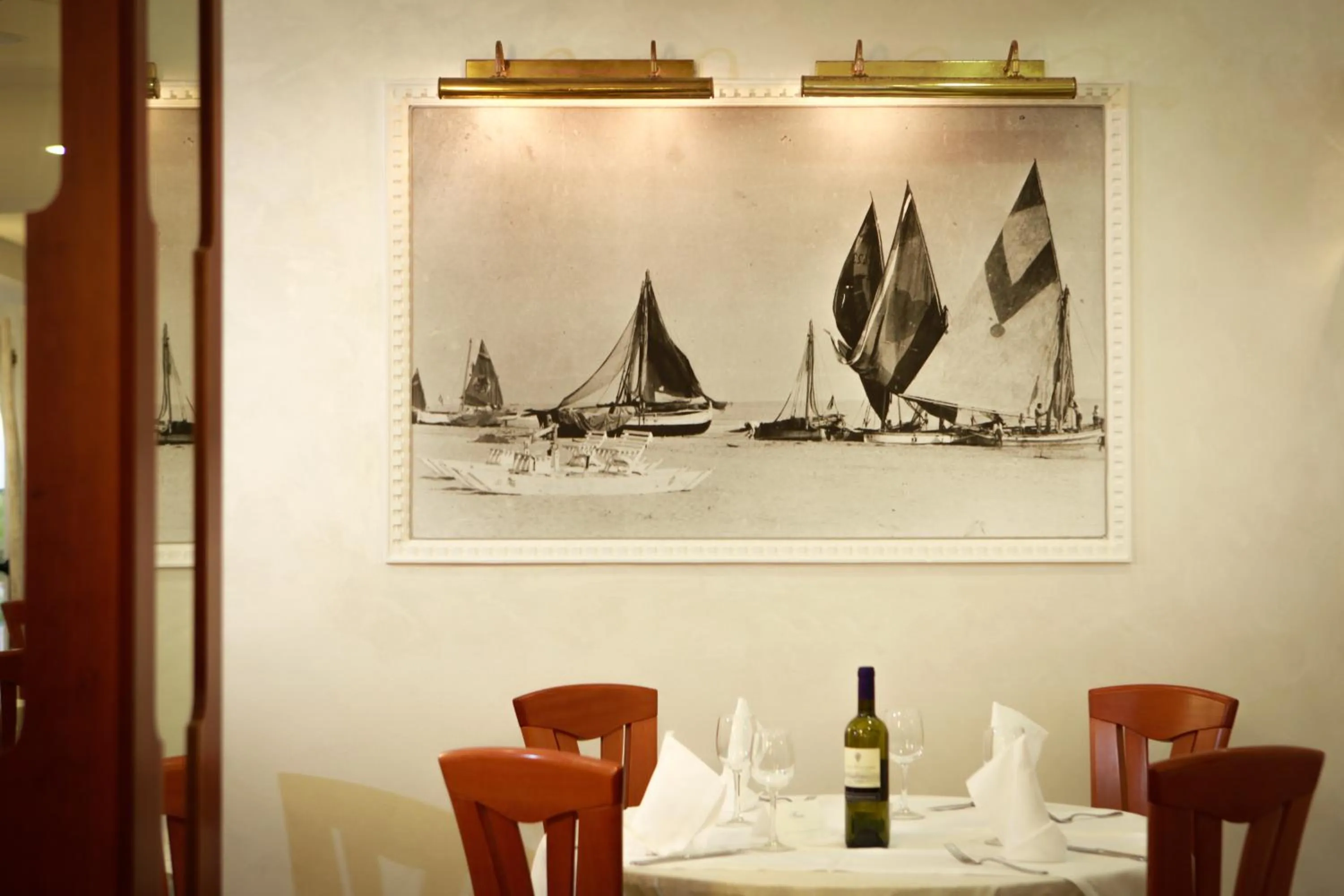 Restaurant/places to eat in Hotel Florida