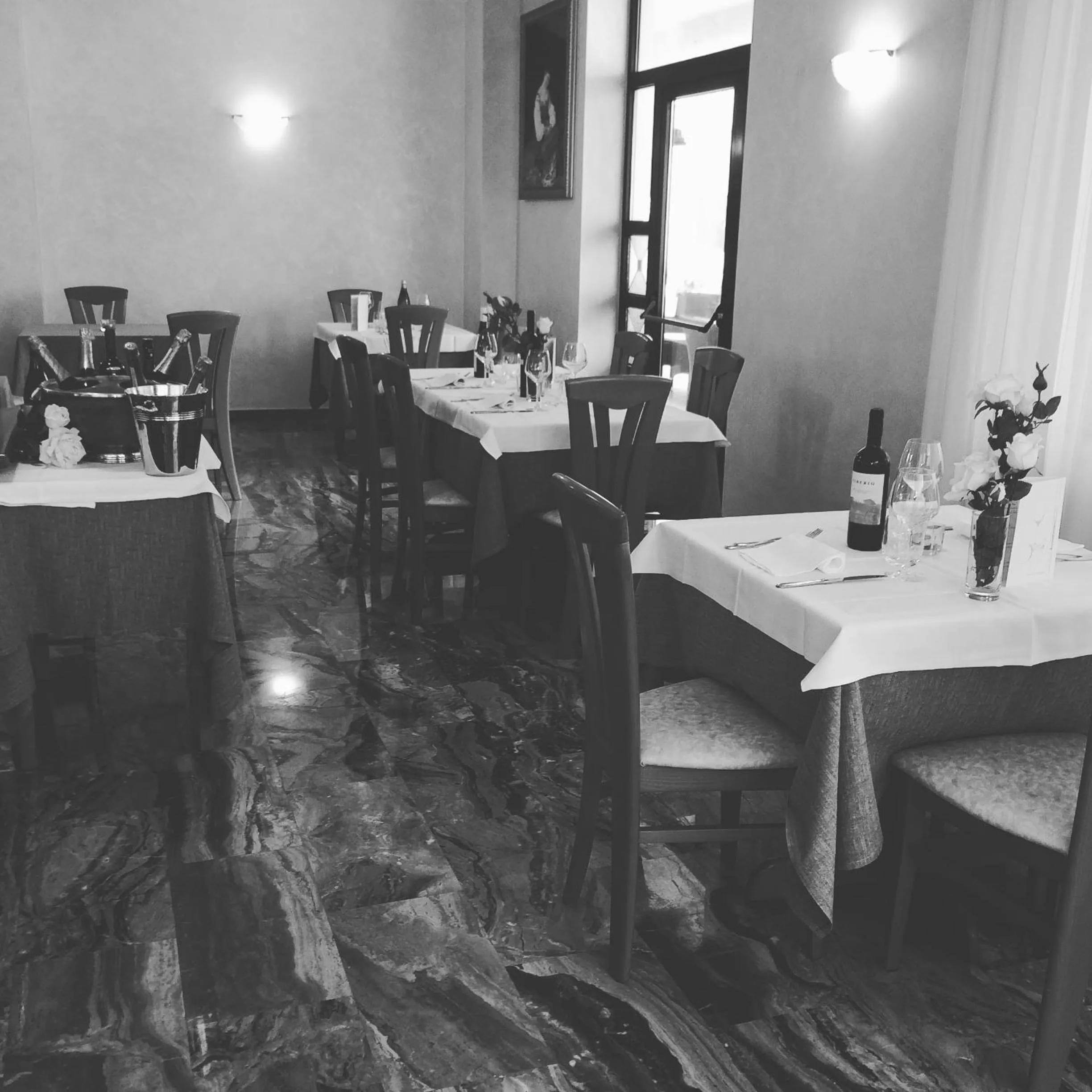 Restaurant/places to eat in Hotel Florida