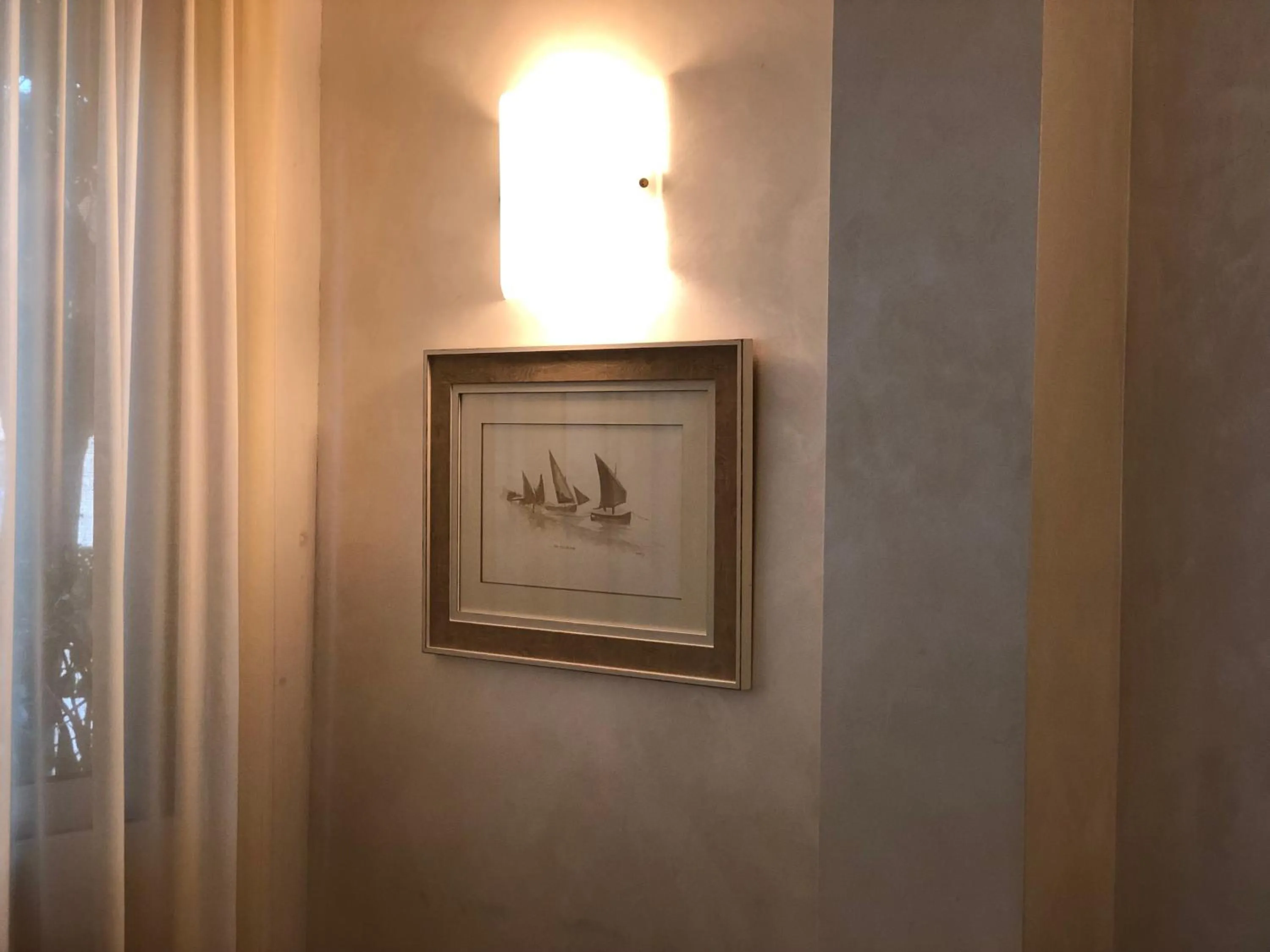 Restaurant/places to eat in Hotel Florida