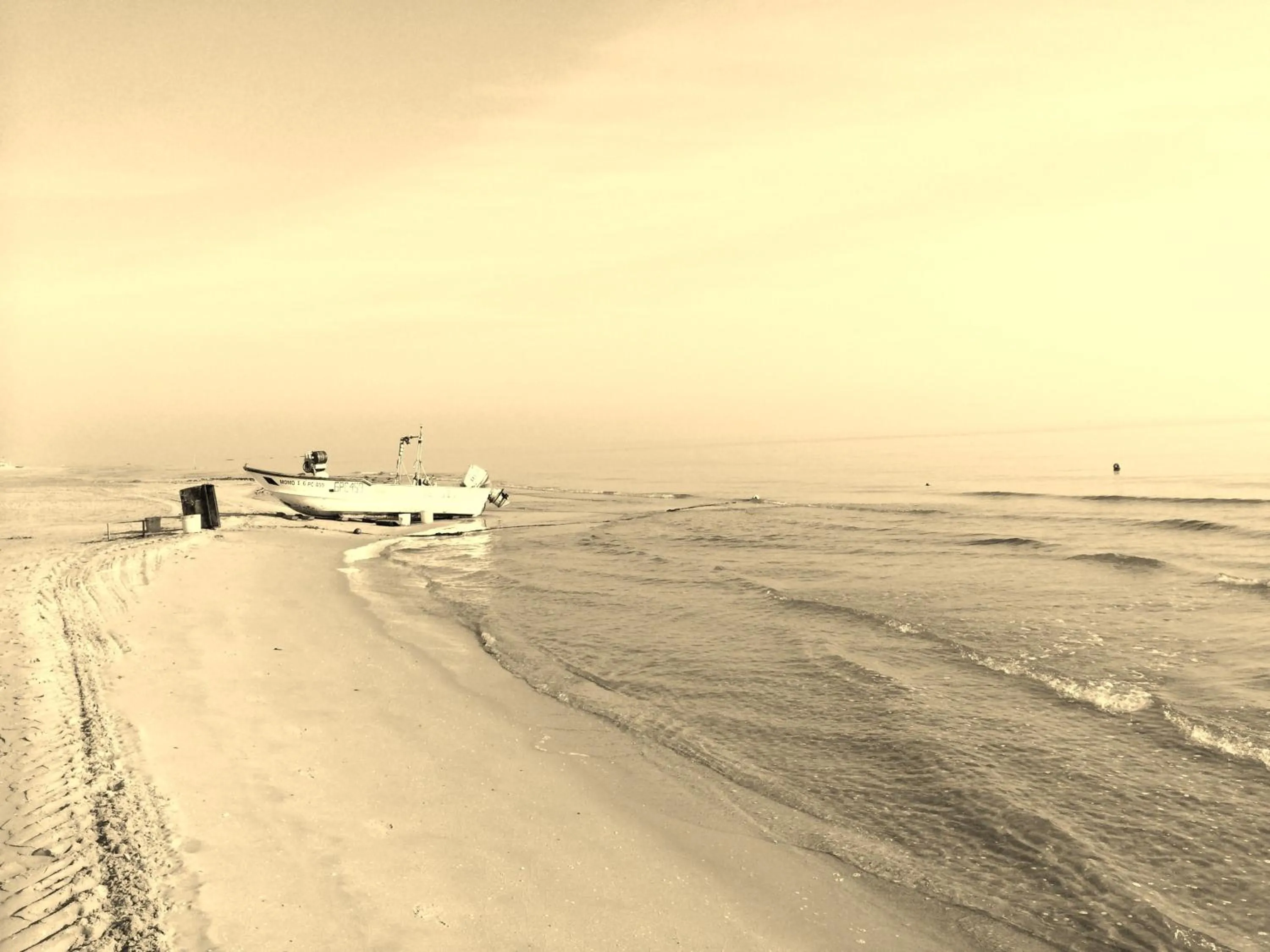 Day in Hotel Florida