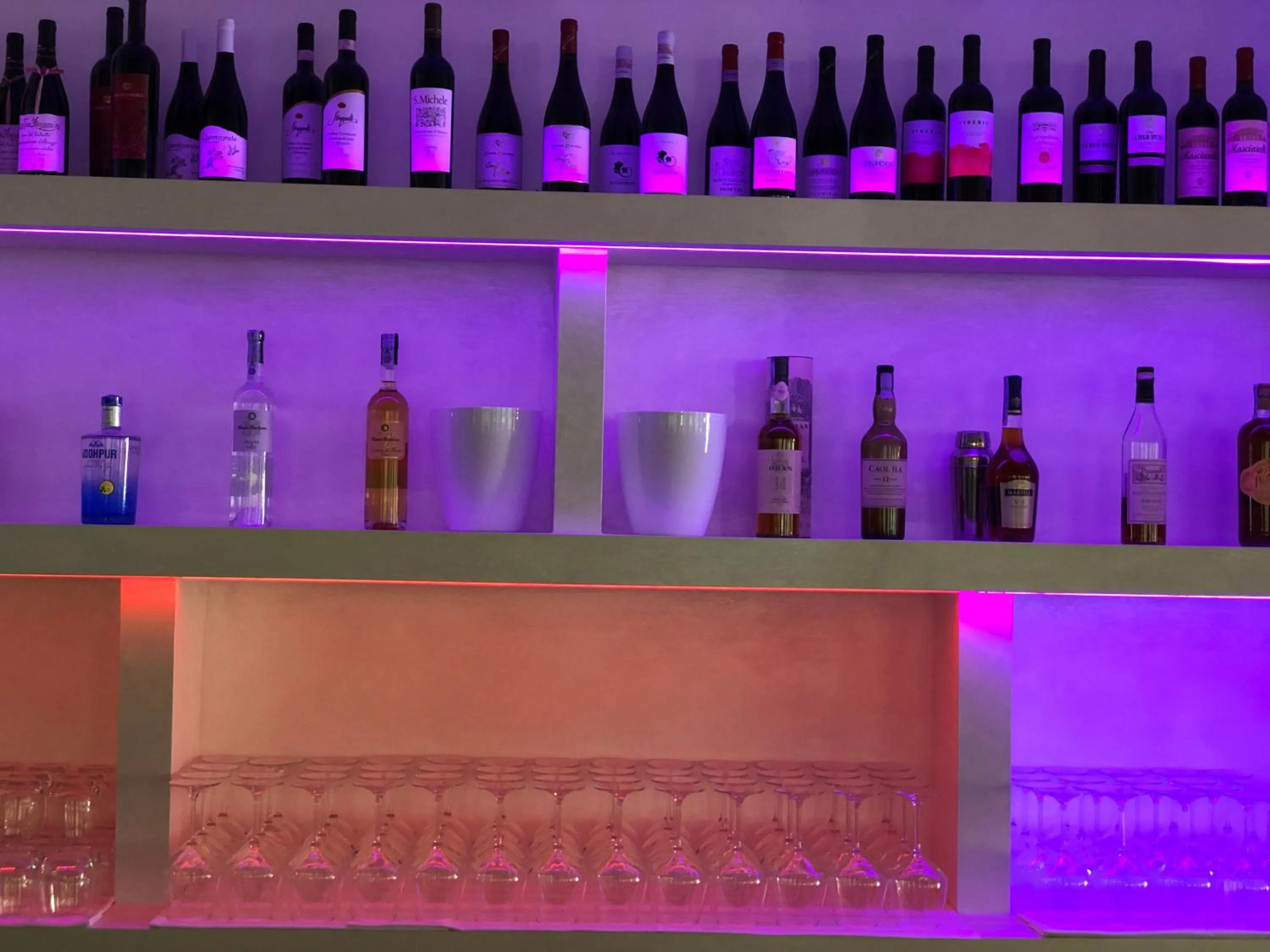 Restaurant/places to eat in Hotel Florida