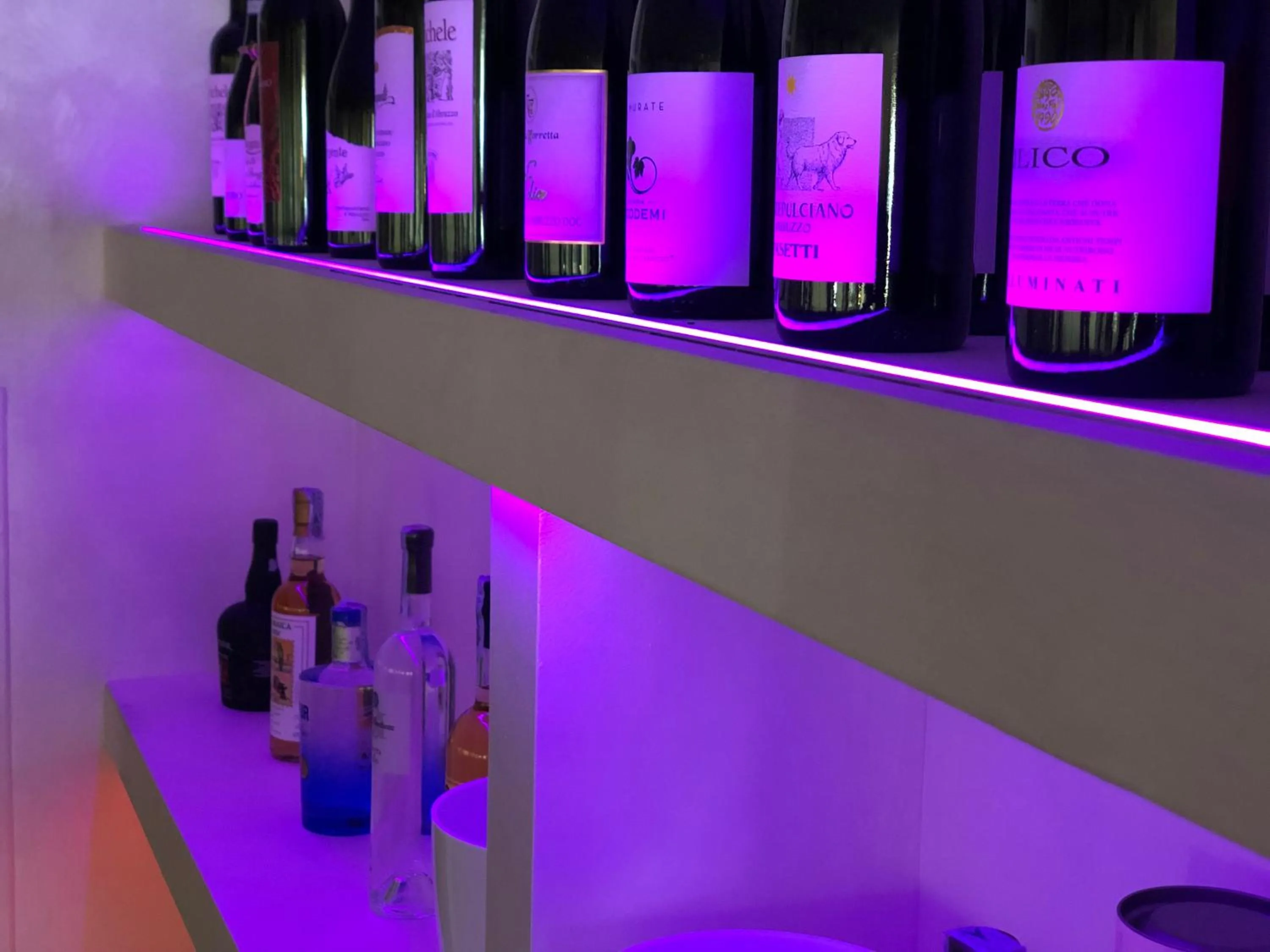 Restaurant/places to eat in Hotel Florida