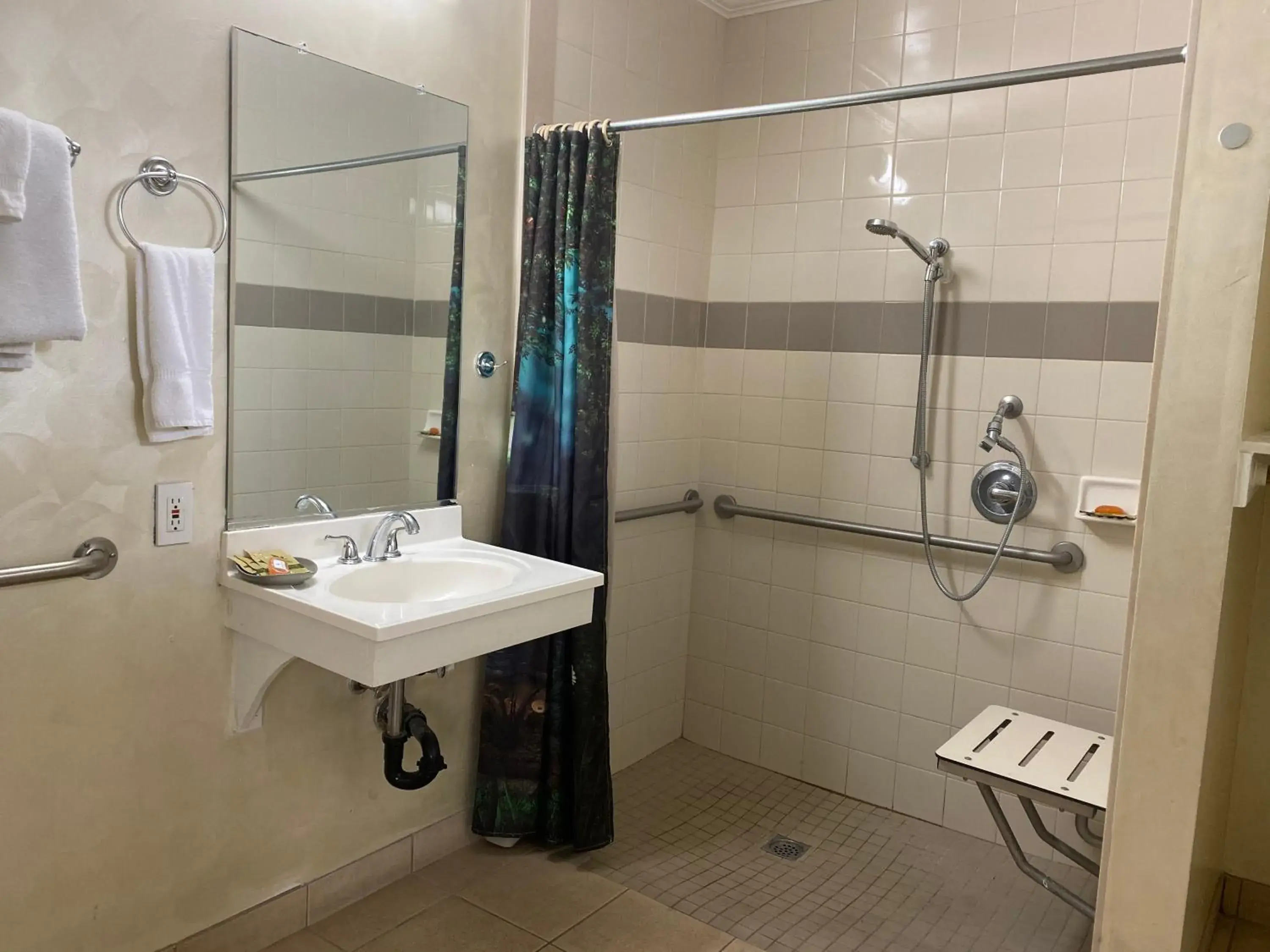 Standard Double Room in Villa Park Motel Standard Double Room in Villa Park Motel