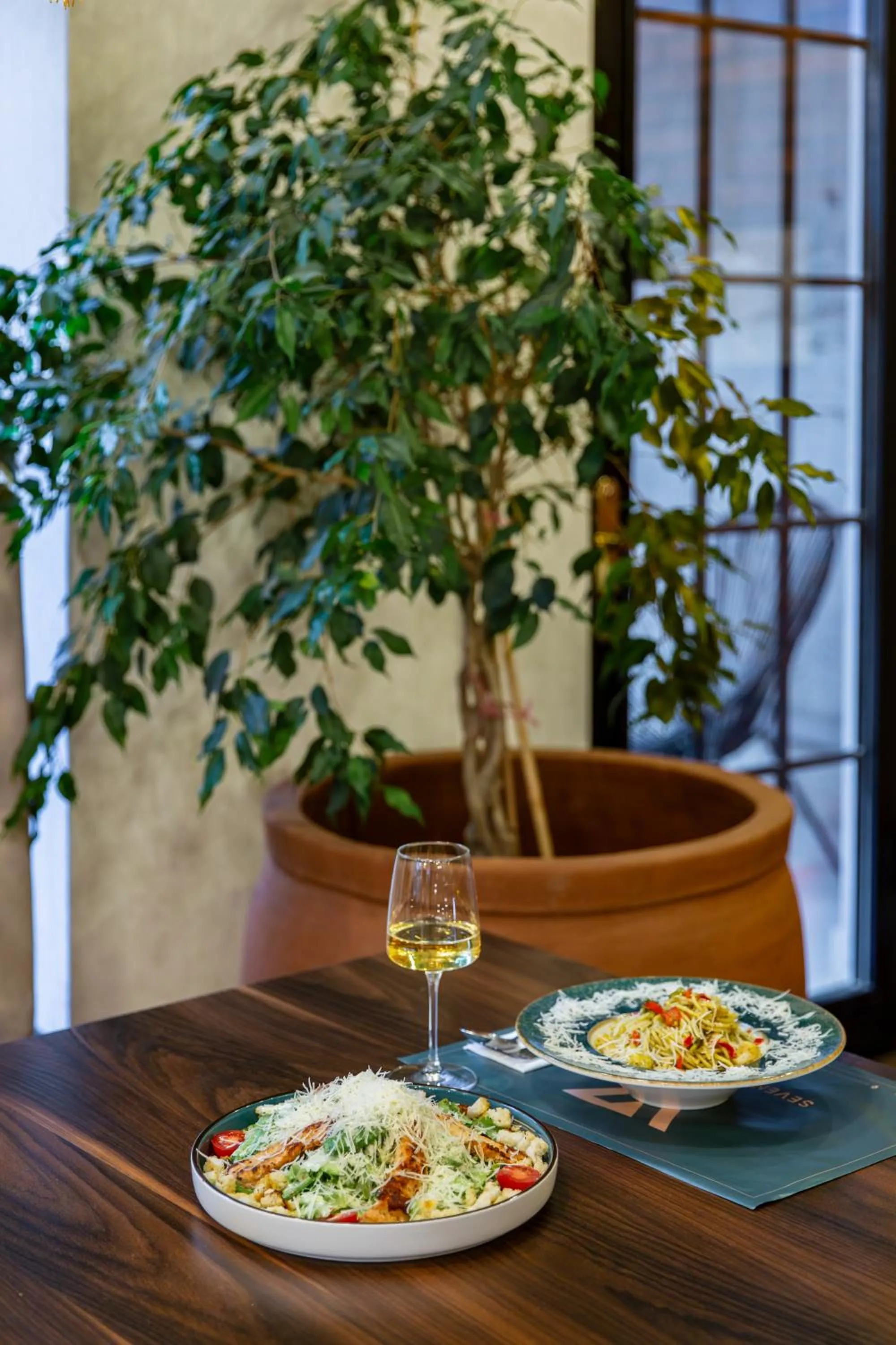 Food and drinks in Seventeen Rooms