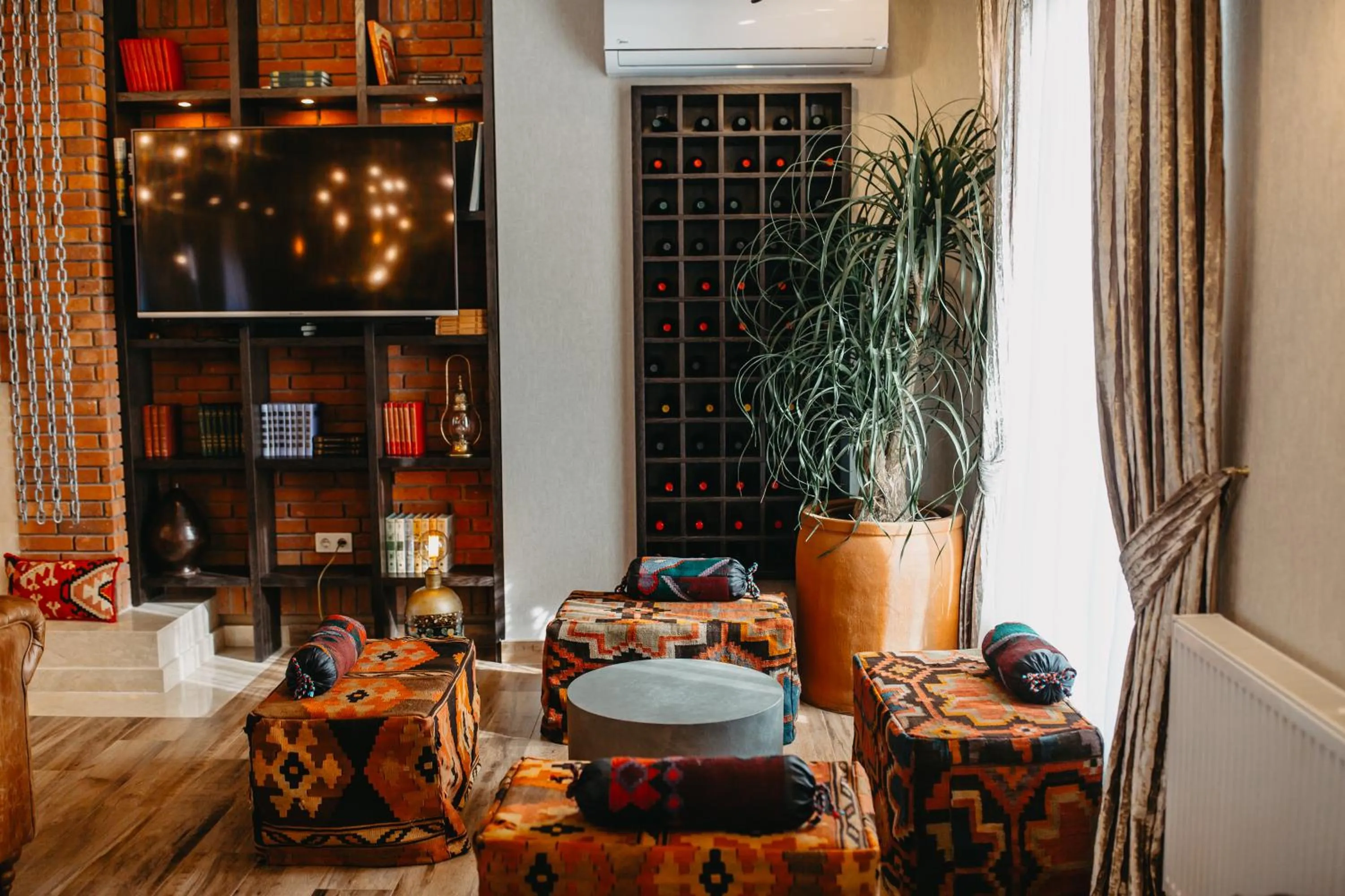 Lobby or reception in Seventeen Rooms