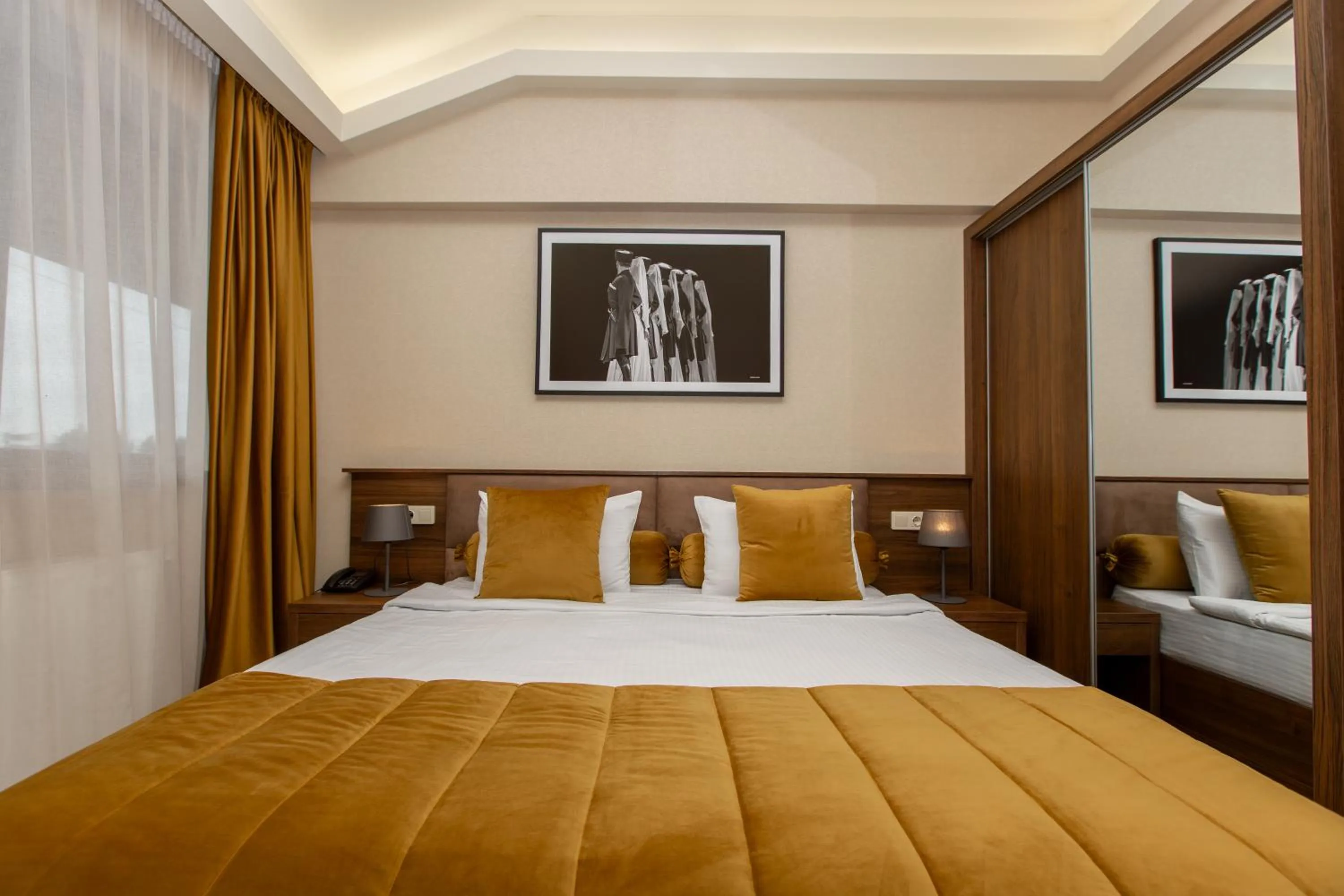 Bedroom, Bed in Seventeen Rooms