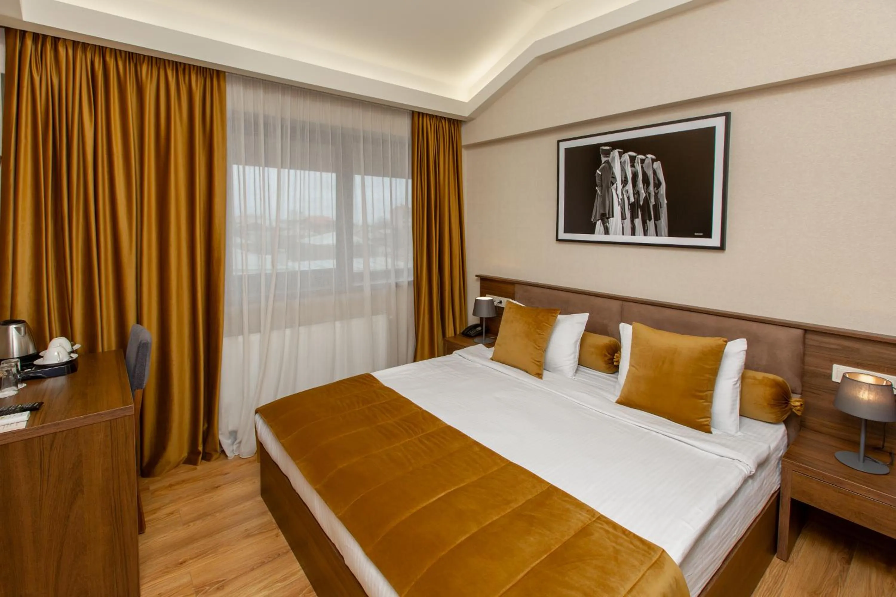 Bedroom, Bed in Seventeen Rooms