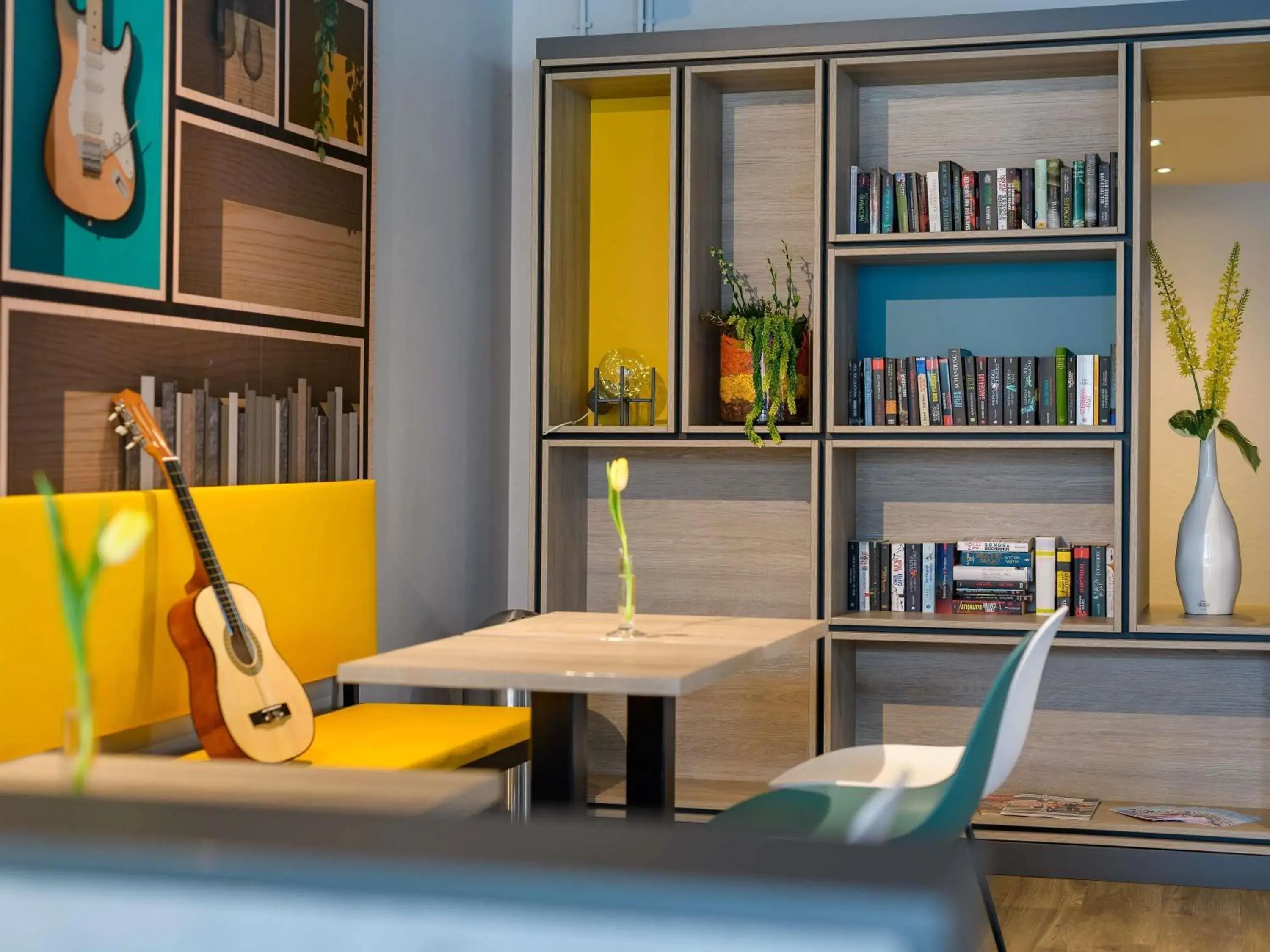 Lounge or bar in ibis Köln Frechen Lounge or bar in ibis Köln Frechen