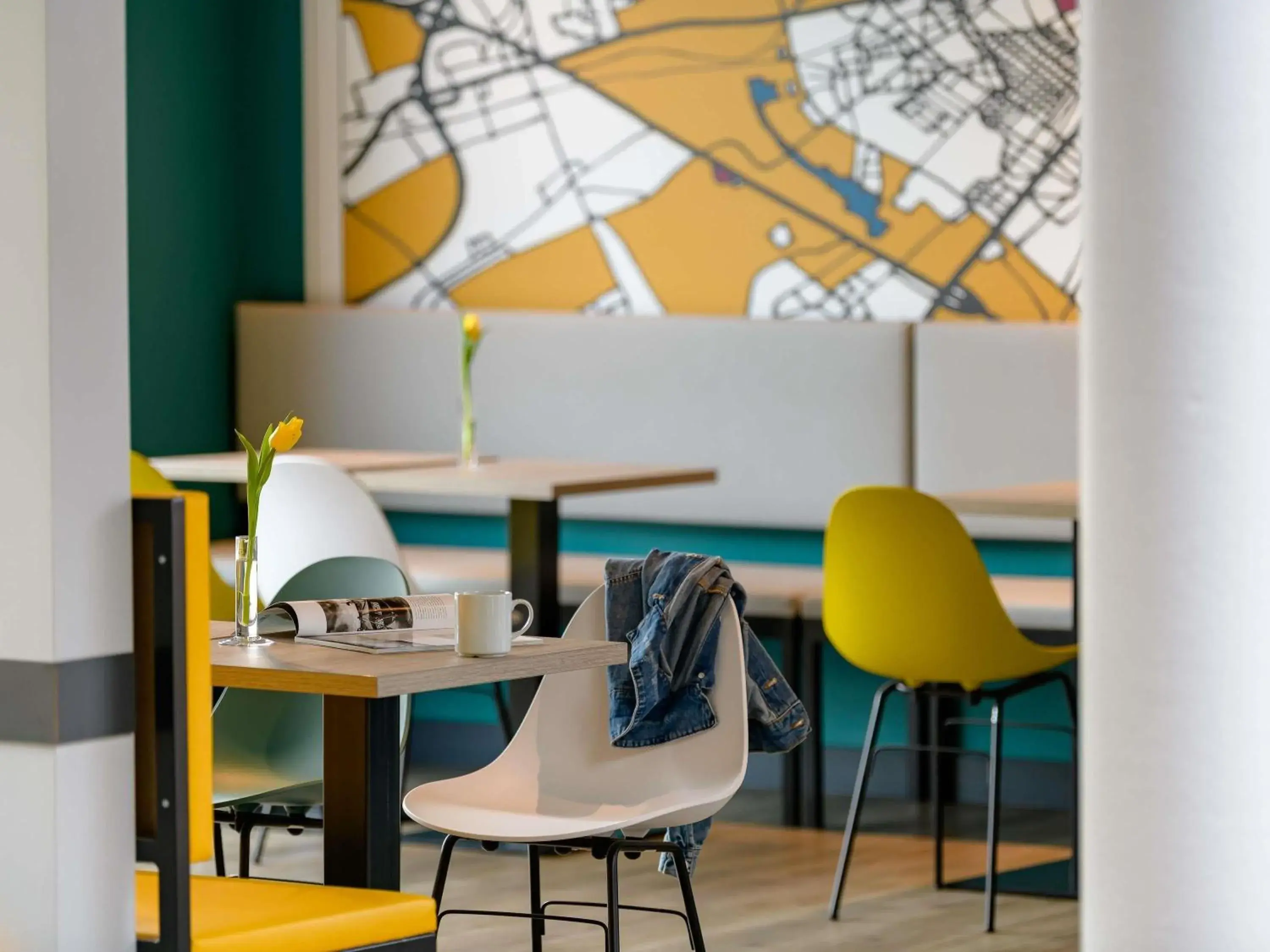 Lounge or bar in ibis Köln Frechen Lounge or bar in ibis Köln Frechen