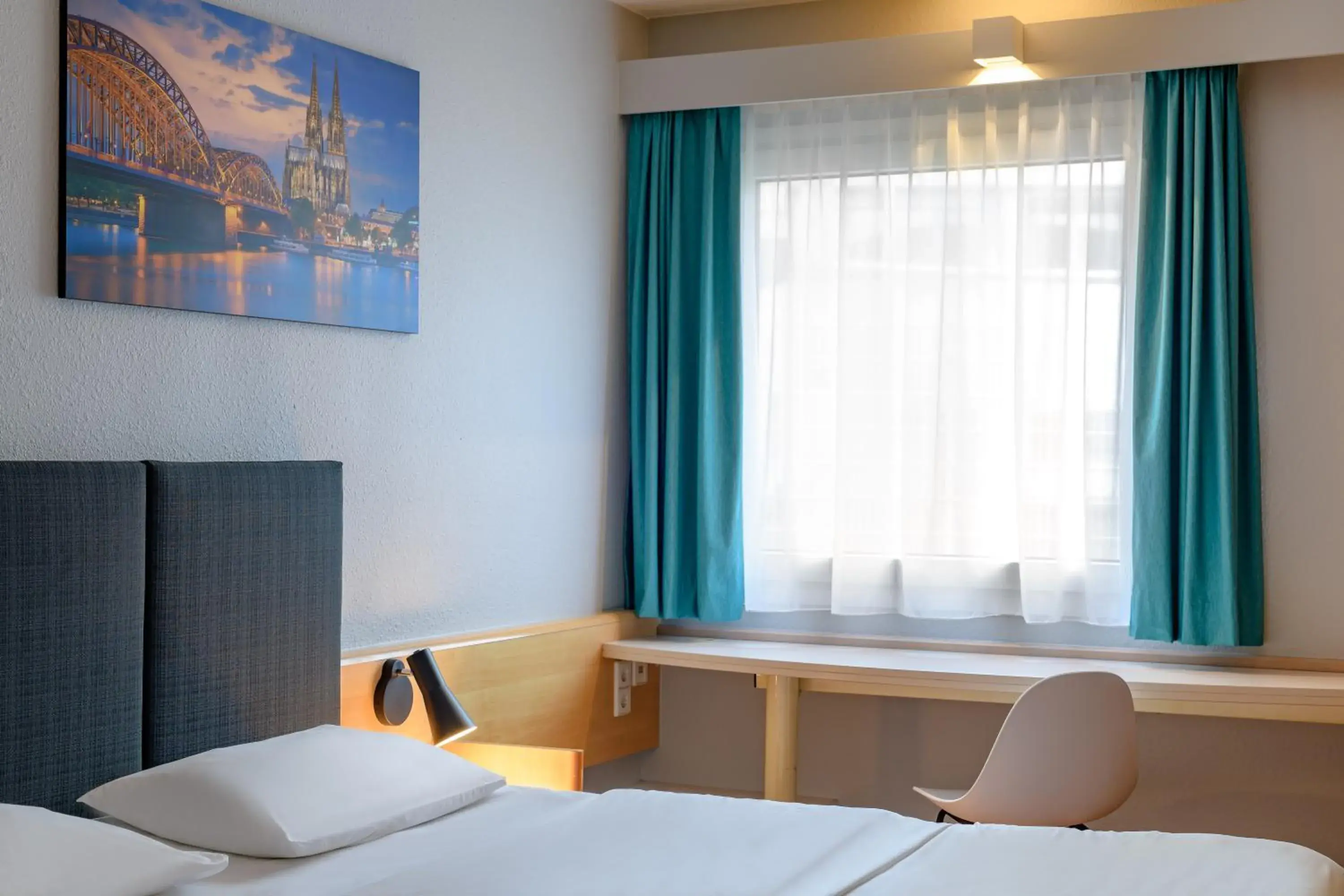 Photo of the whole room, Bed in ibis Köln Frechen Photo of the whole room, Bed in ibis Köln Frechen