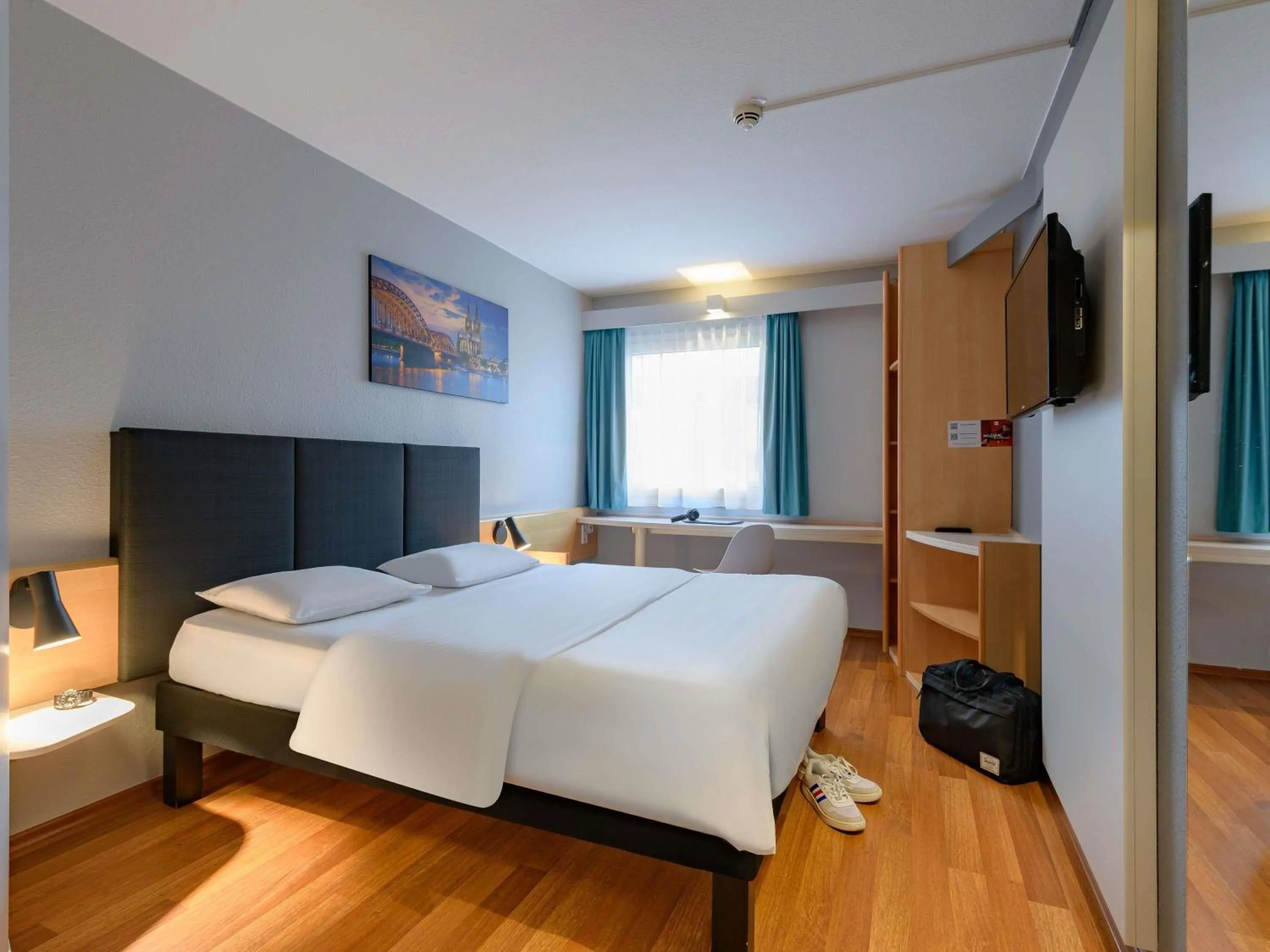 Bed in ibis Köln Frechen