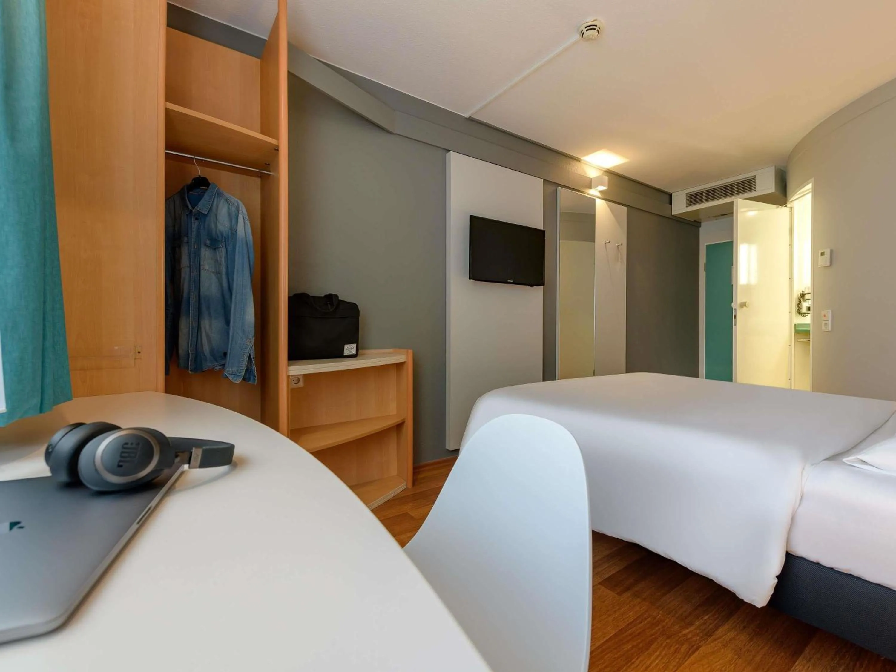 Bed in ibis Köln Frechen