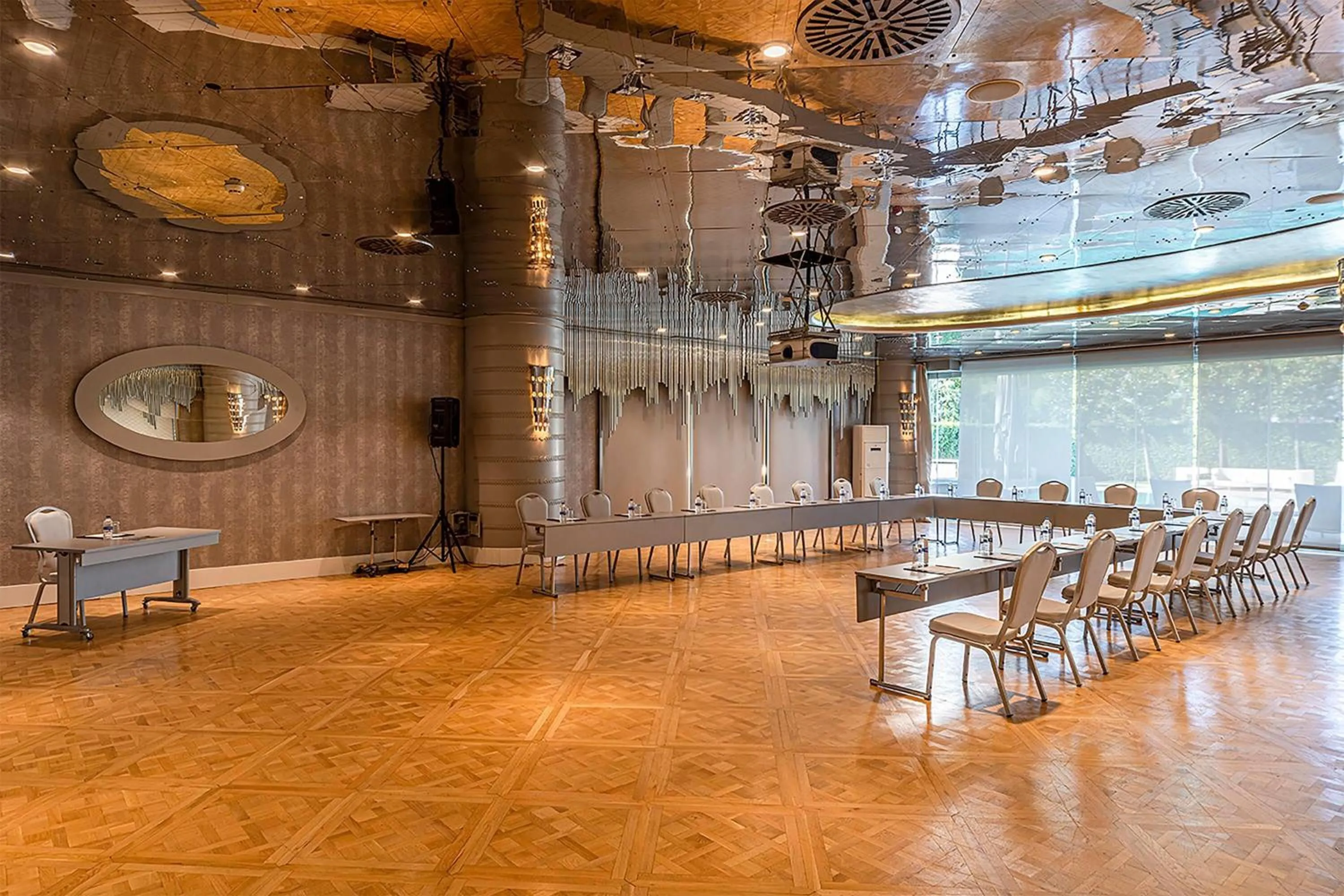 Meeting/conference room in Wyndham Grand Istanbul Kalamış Marina Hotel