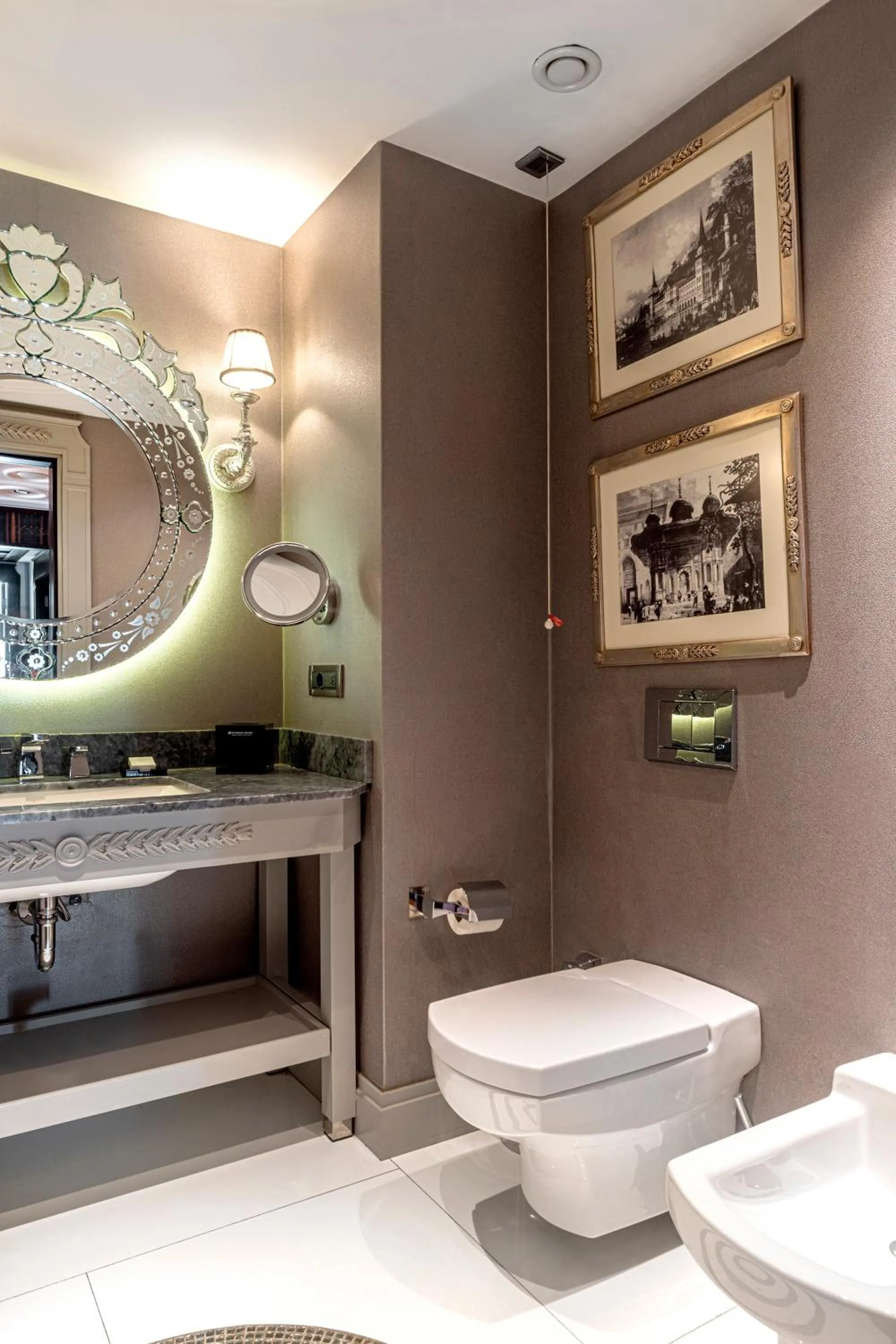 Toilet in Wyndham Grand Istanbul Kalamış Marina Hotel