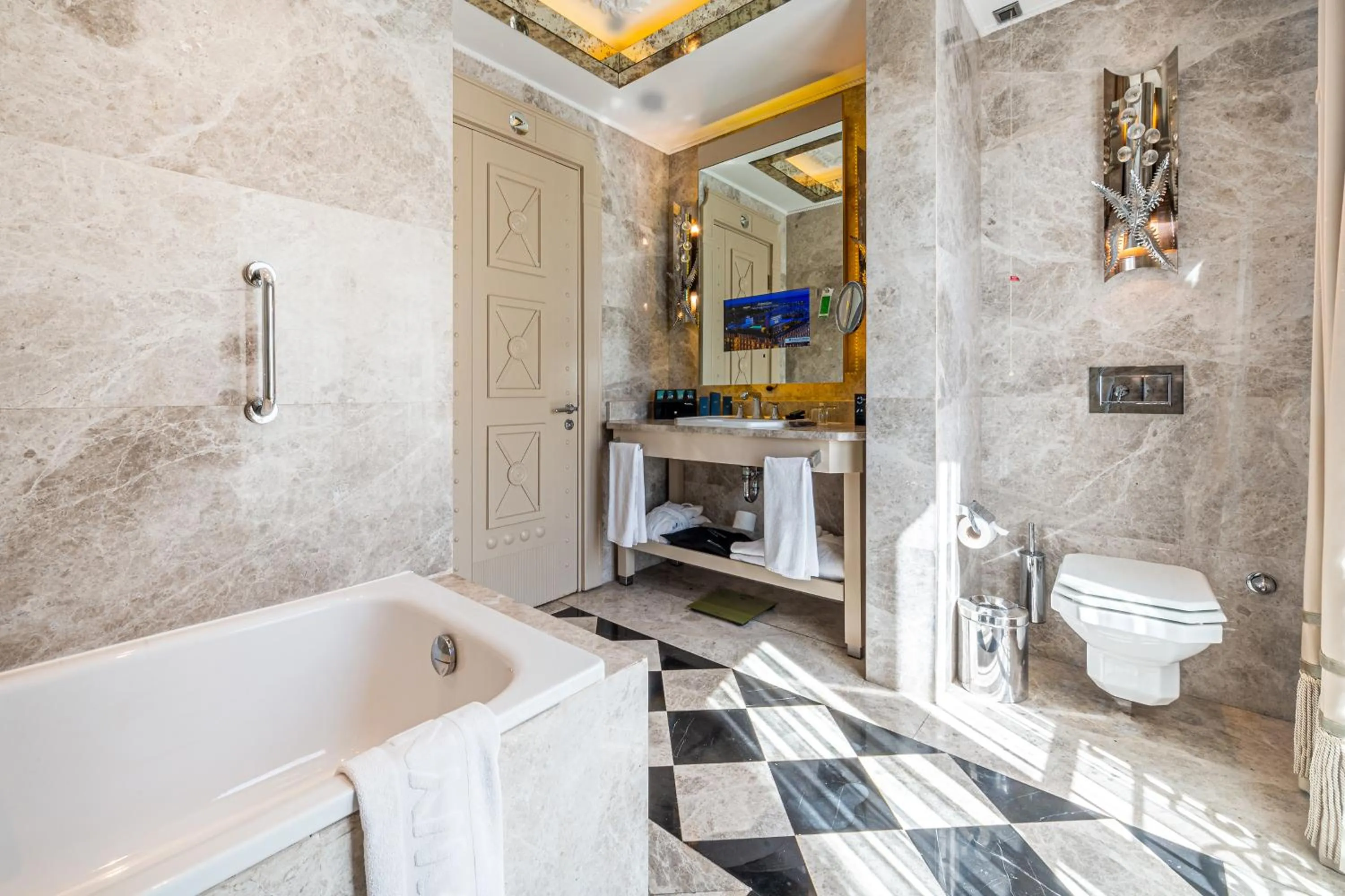 Toilet in Wyndham Grand Istanbul Kalamış Marina Hotel