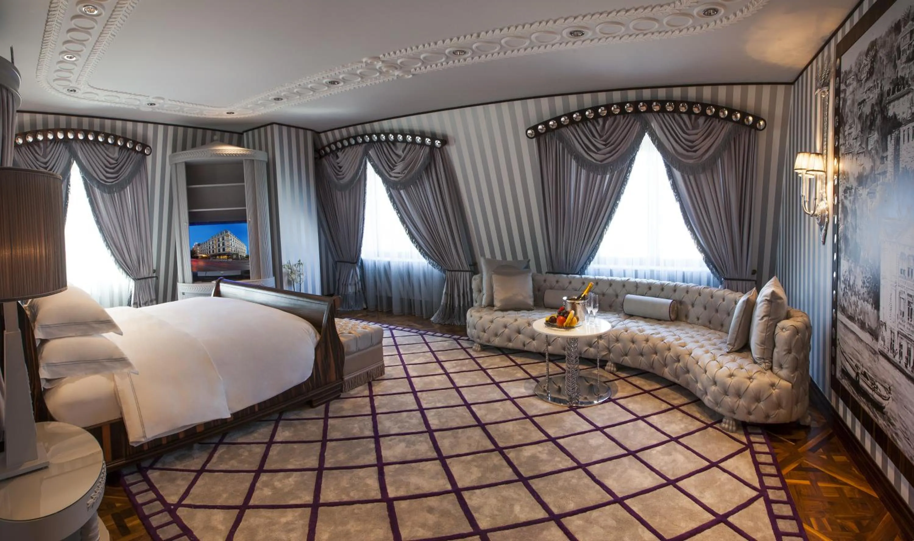 Bed in Wyndham Grand Istanbul Kalamış Marina Hotel