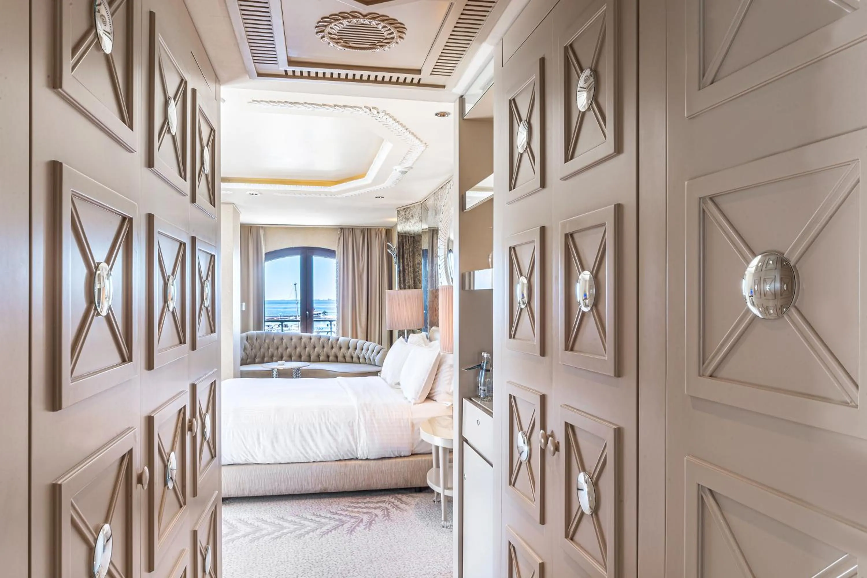 Bed in Wyndham Grand Istanbul Kalamış Marina Hotel