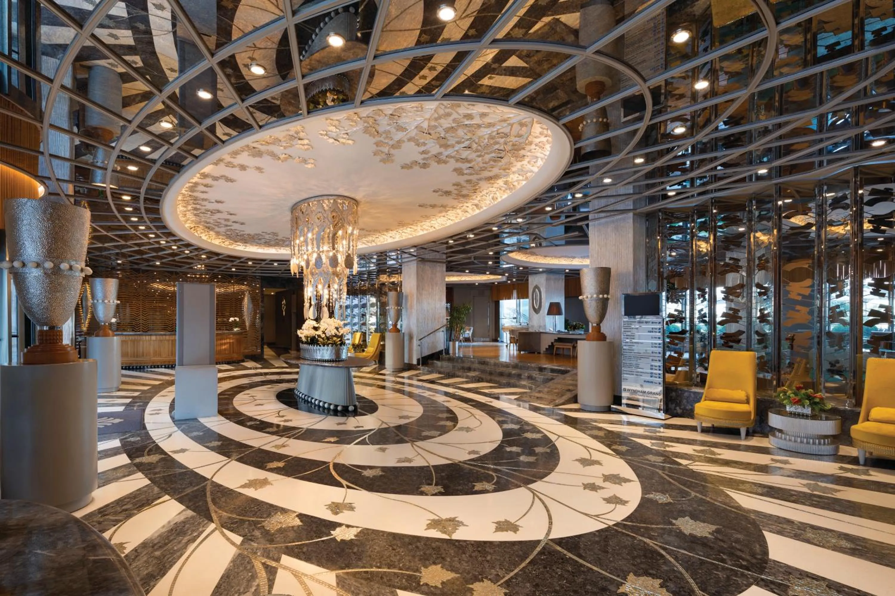 Lobby or reception in Wyndham Grand Istanbul Kalamış Marina Hotel