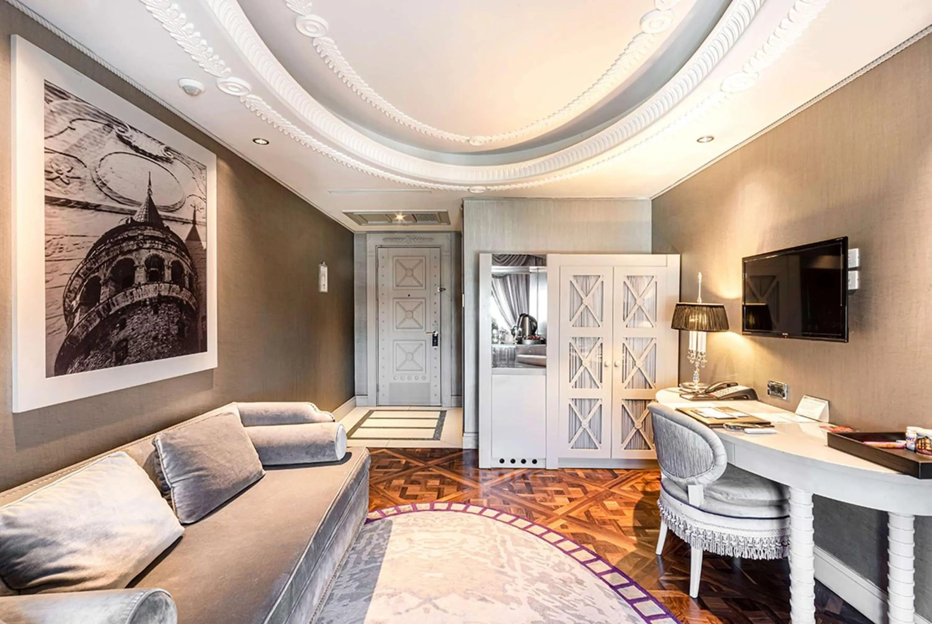 Photo of the whole room in Wyndham Grand Istanbul Kalamış Marina Hotel