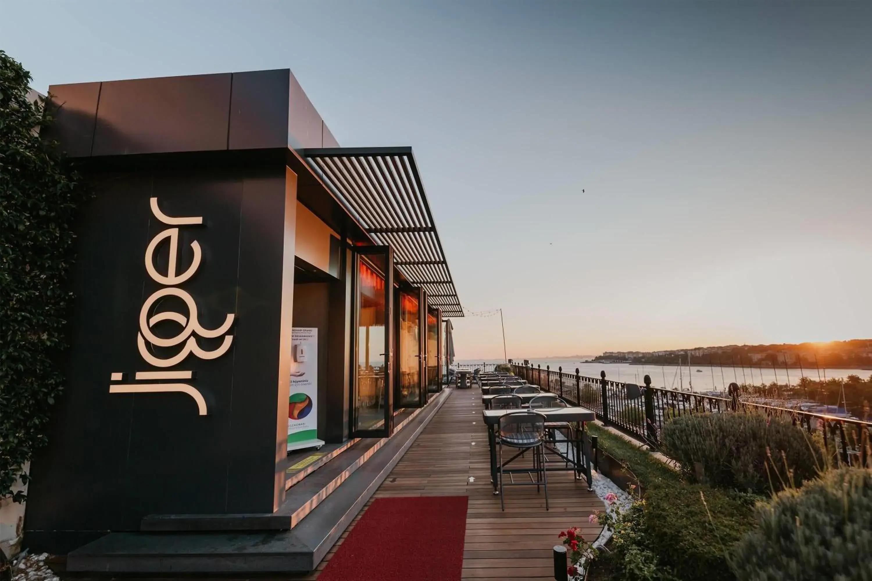 Restaurant/places to eat in Wyndham Grand Istanbul Kalamış Marina Hotel Restaurant/places to eat in Wyndham Grand Istanbul Kalamış Marina Hotel