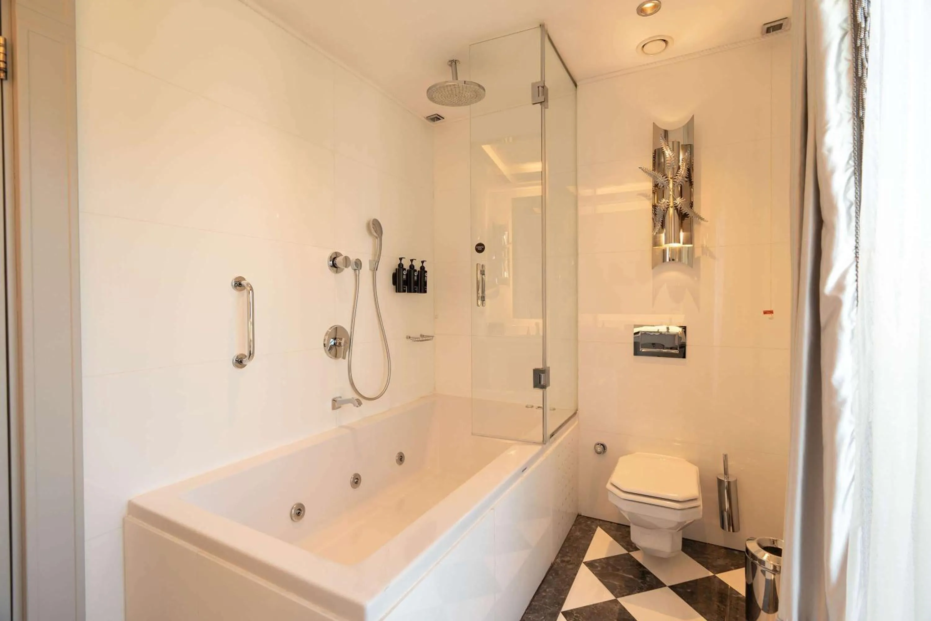 Bathroom in Wyndham Grand Istanbul Kalamış Marina Hotel