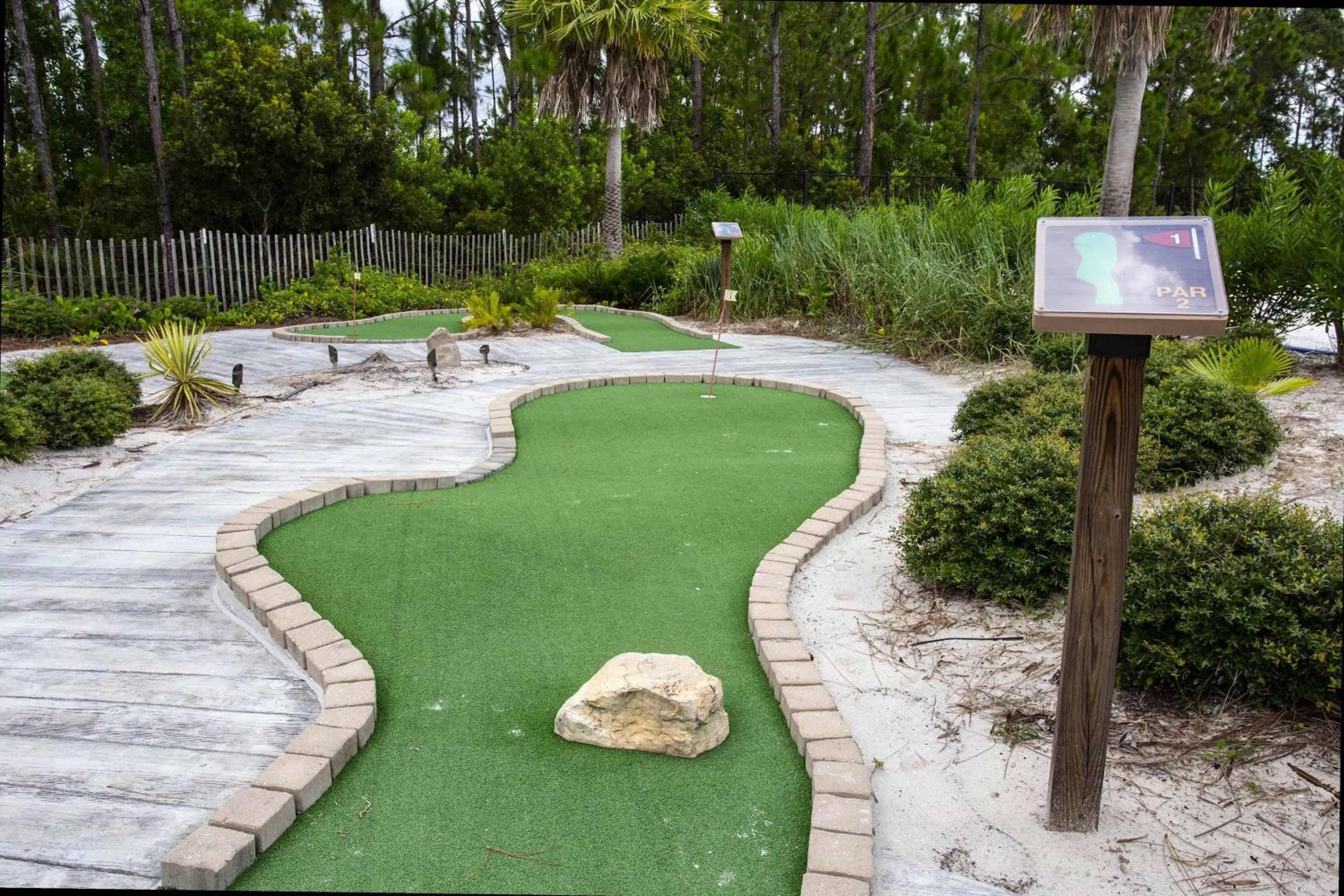 Stunning 5 Bd Home w/ Pool Close to Disney 174