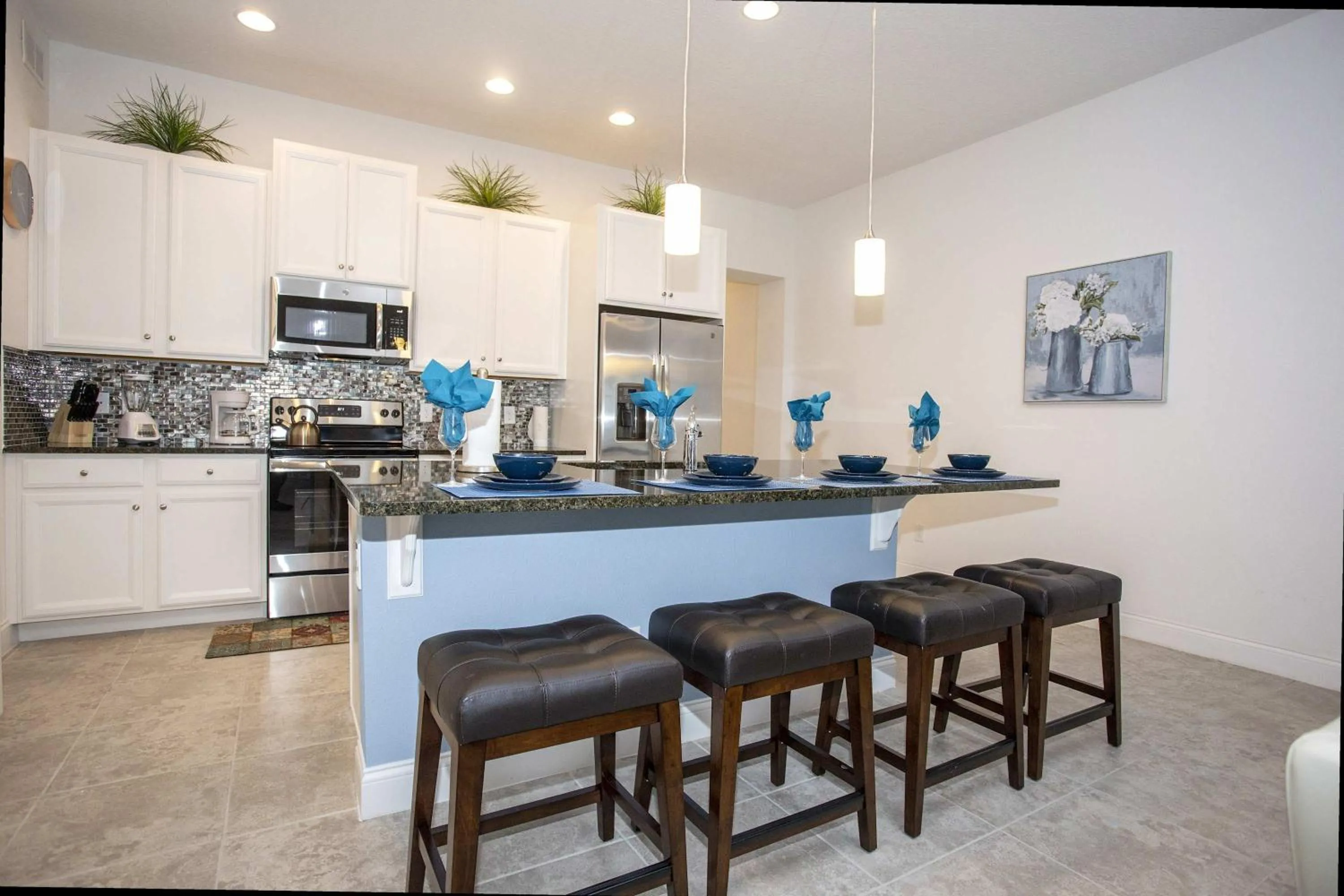 Stunning 5 Bd Home w/ Pool Close to Disney 174