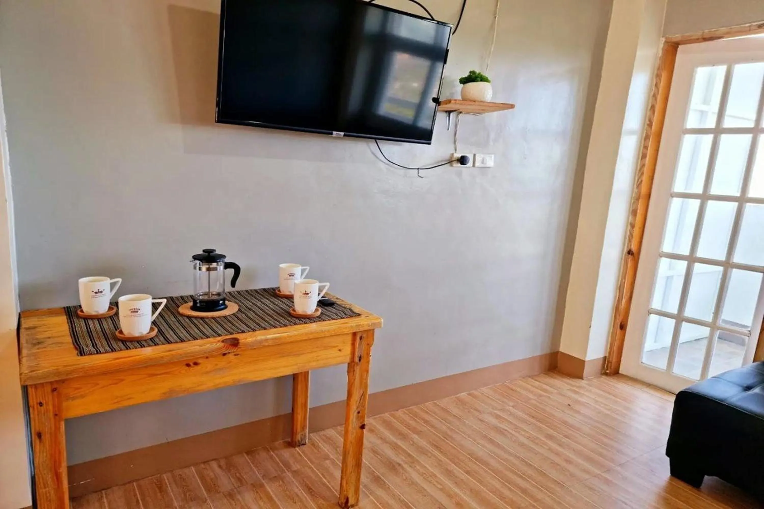 Bedroom in Wanay's Rocky Mountain Homestay