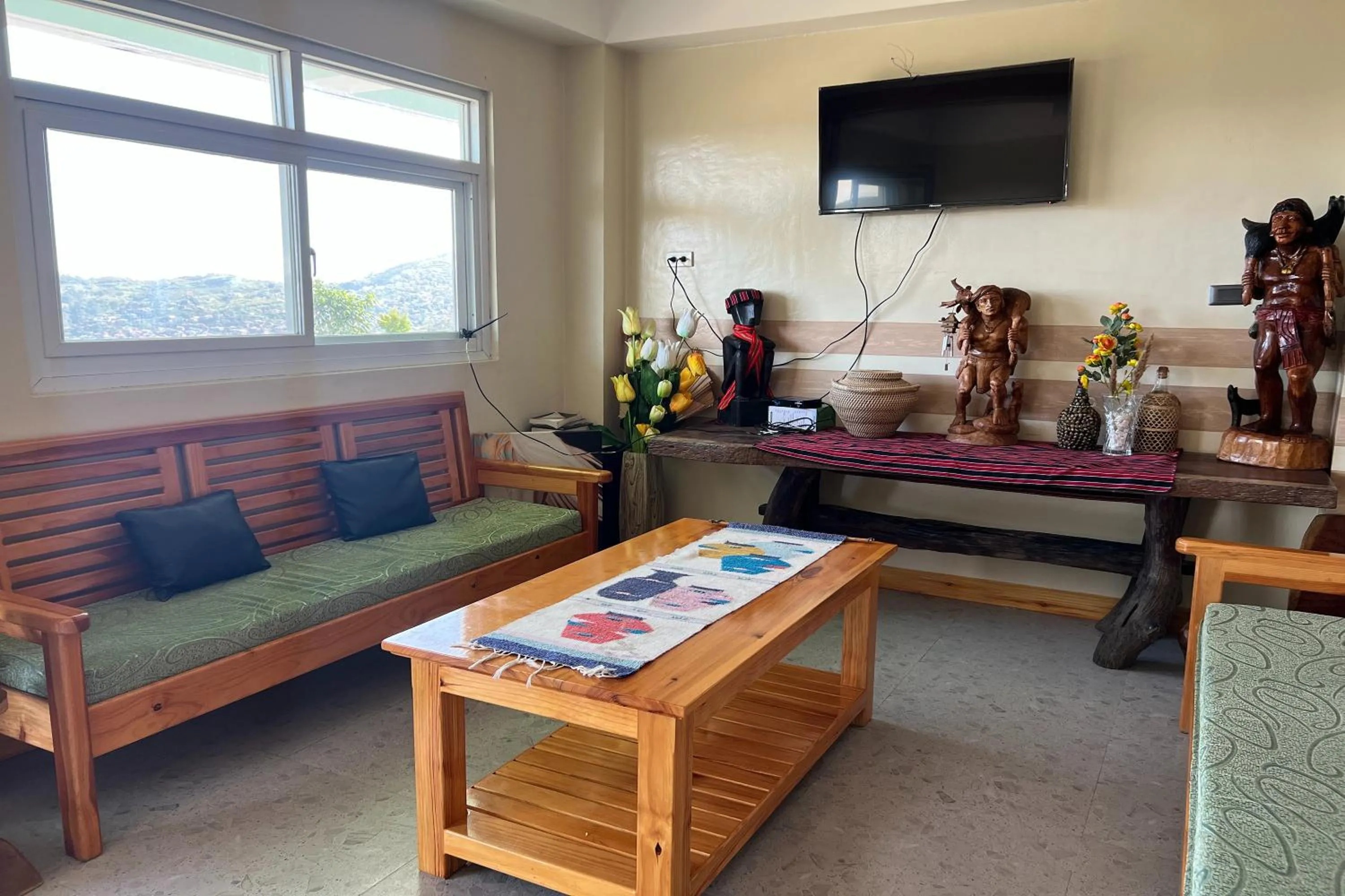 Lobby or reception in Wanay's Rocky Mountain Homestay