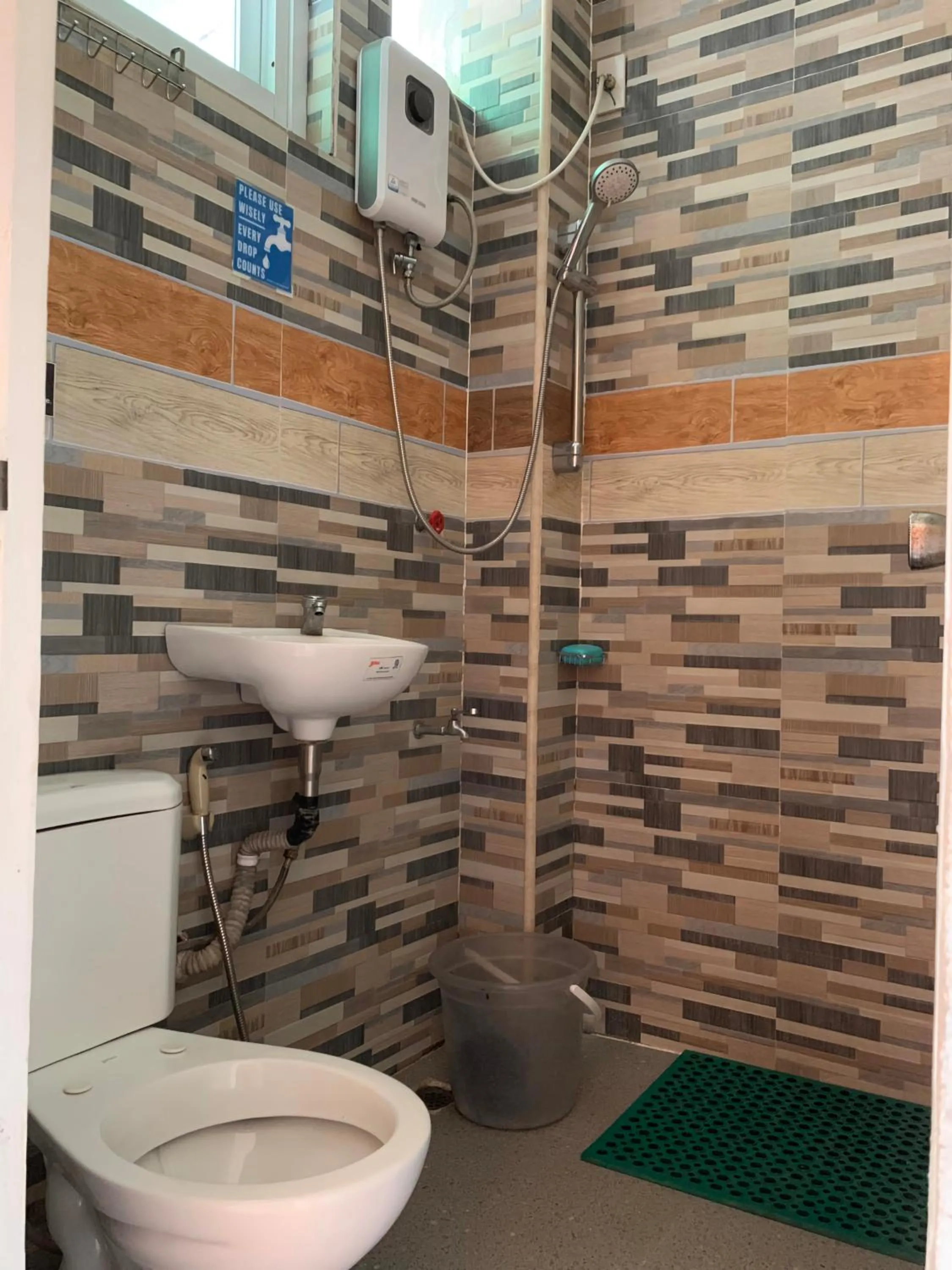 Wanay's Rocky Mountain Homestay