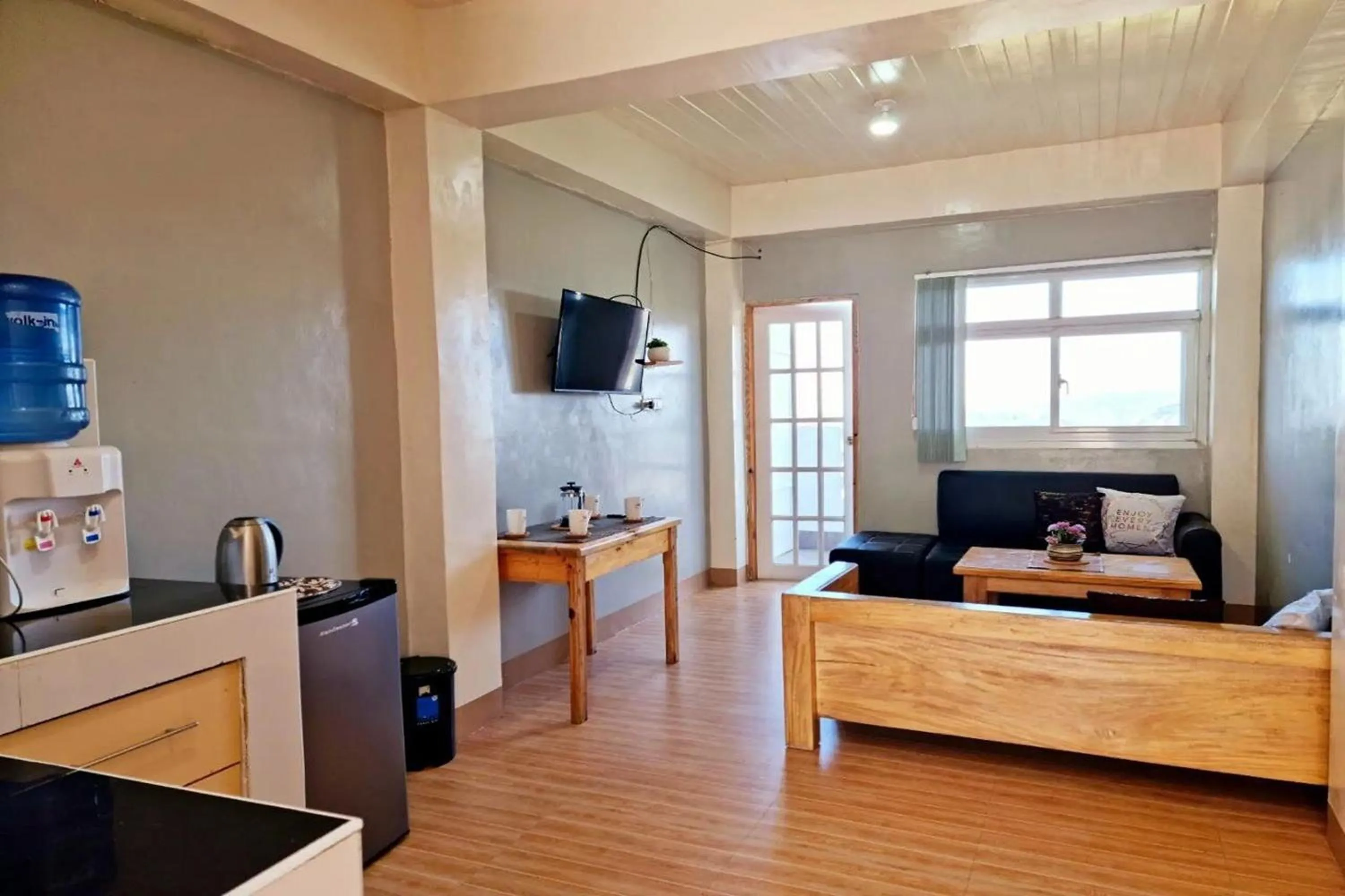 Living room in Wanay's Rocky Mountain Homestay