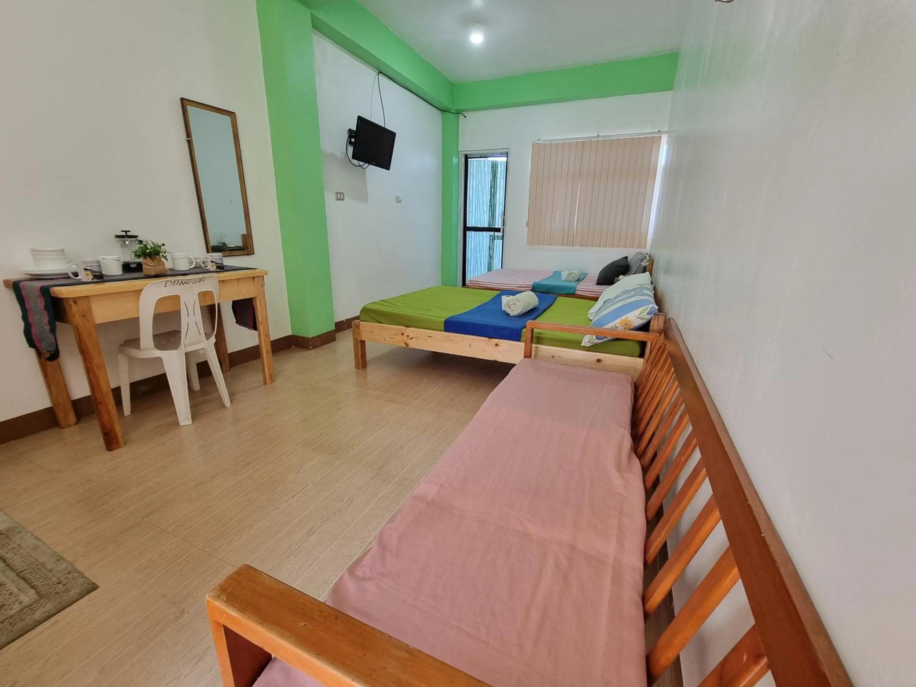 Photo of the whole room in Wanay's Rocky Mountain Homestay