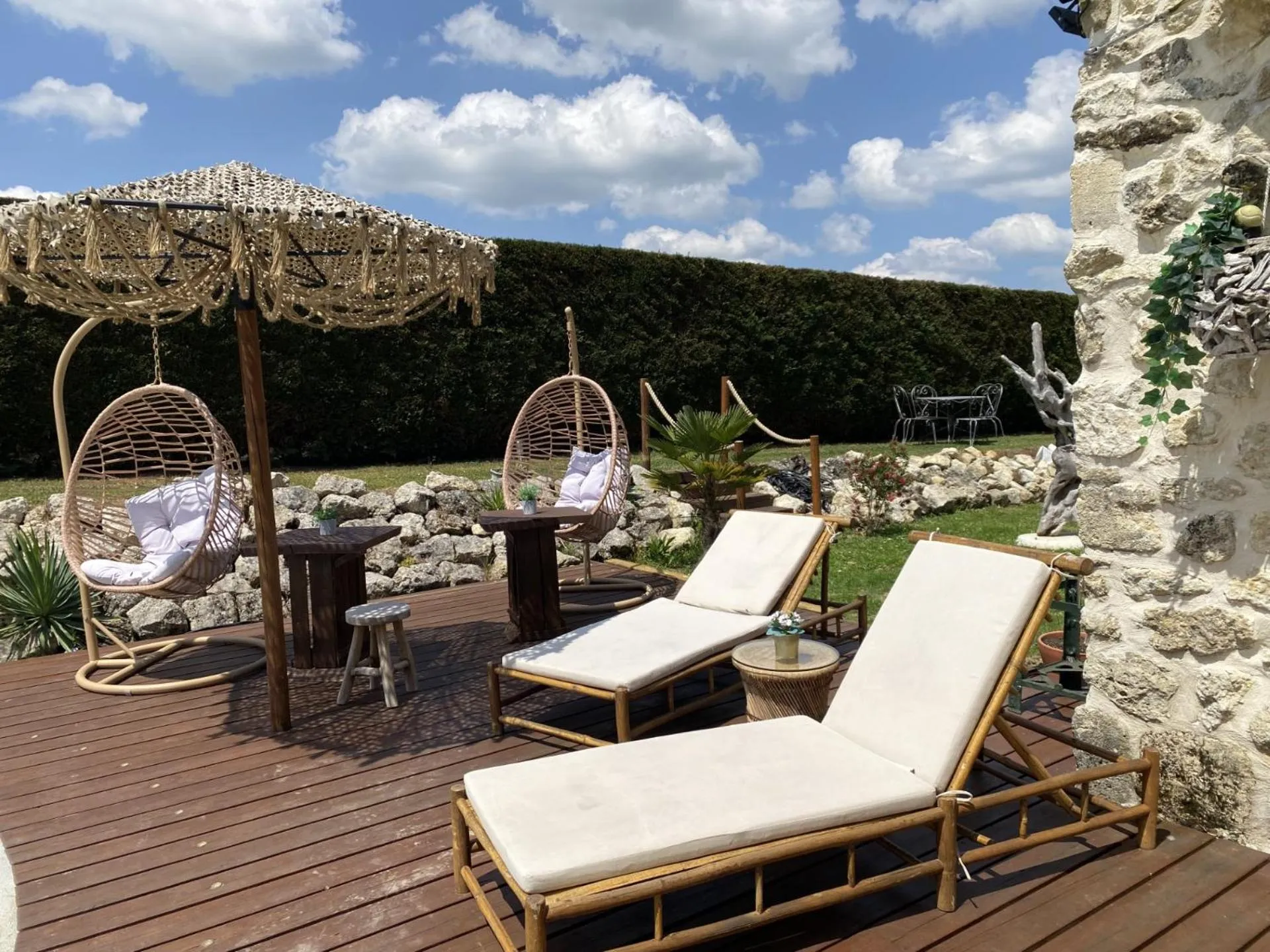 Patio in Le Relais de la Chouette