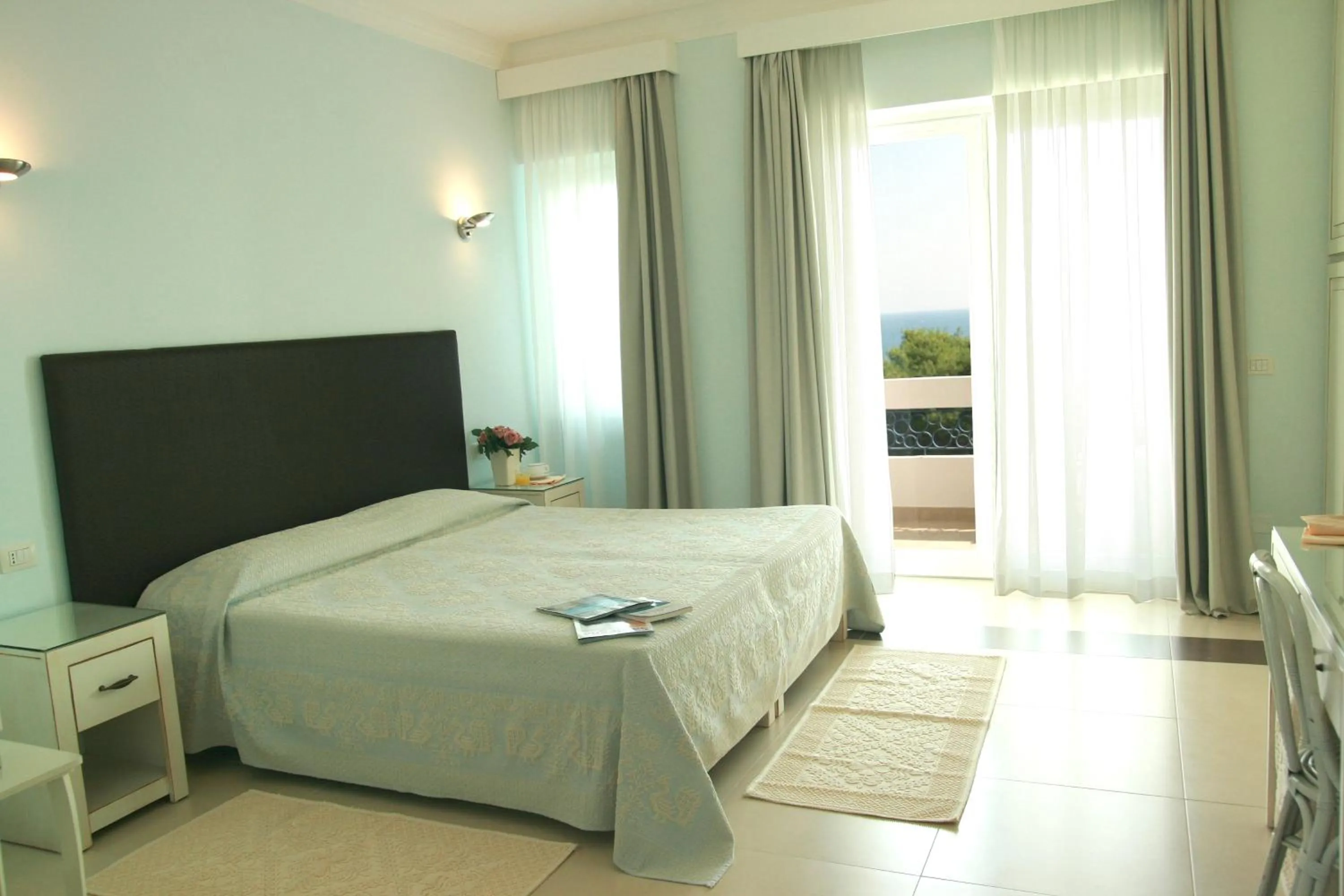 Superior Double or Twin Room with Sea View in Abamar Hotel