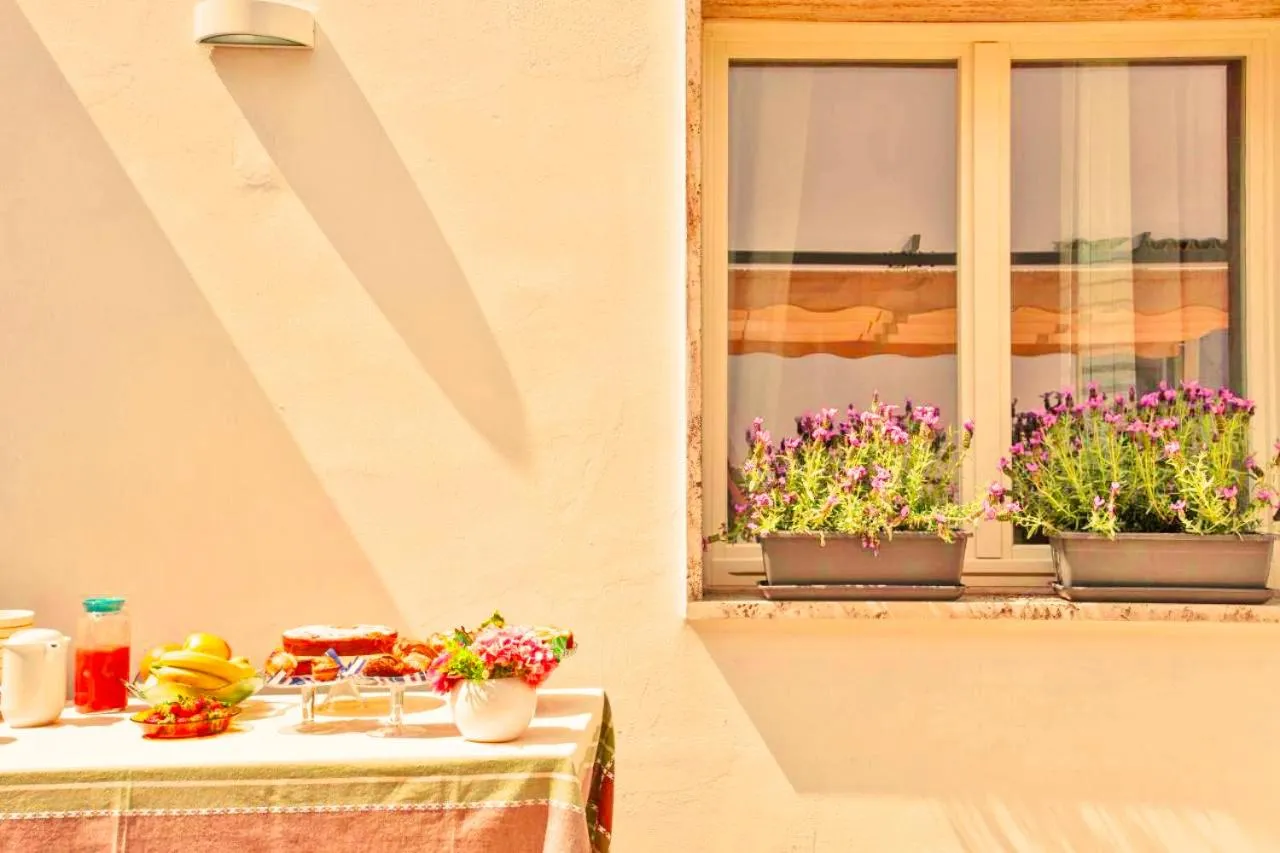 Patio in Last Minute Rooms Lecce