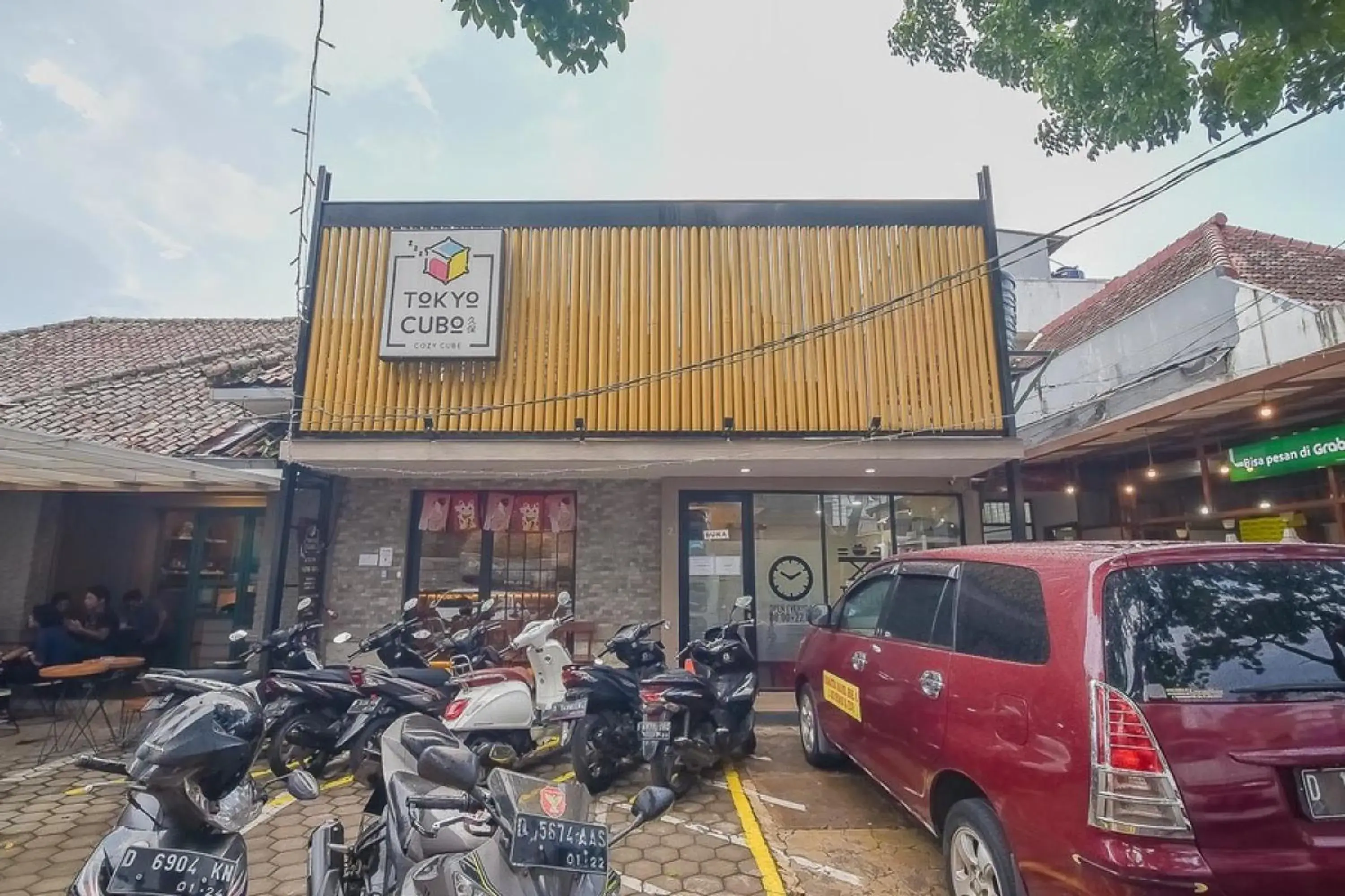 Facade/entrance in Tokyo Cubo Facade/entrance in Tokyo Cubo