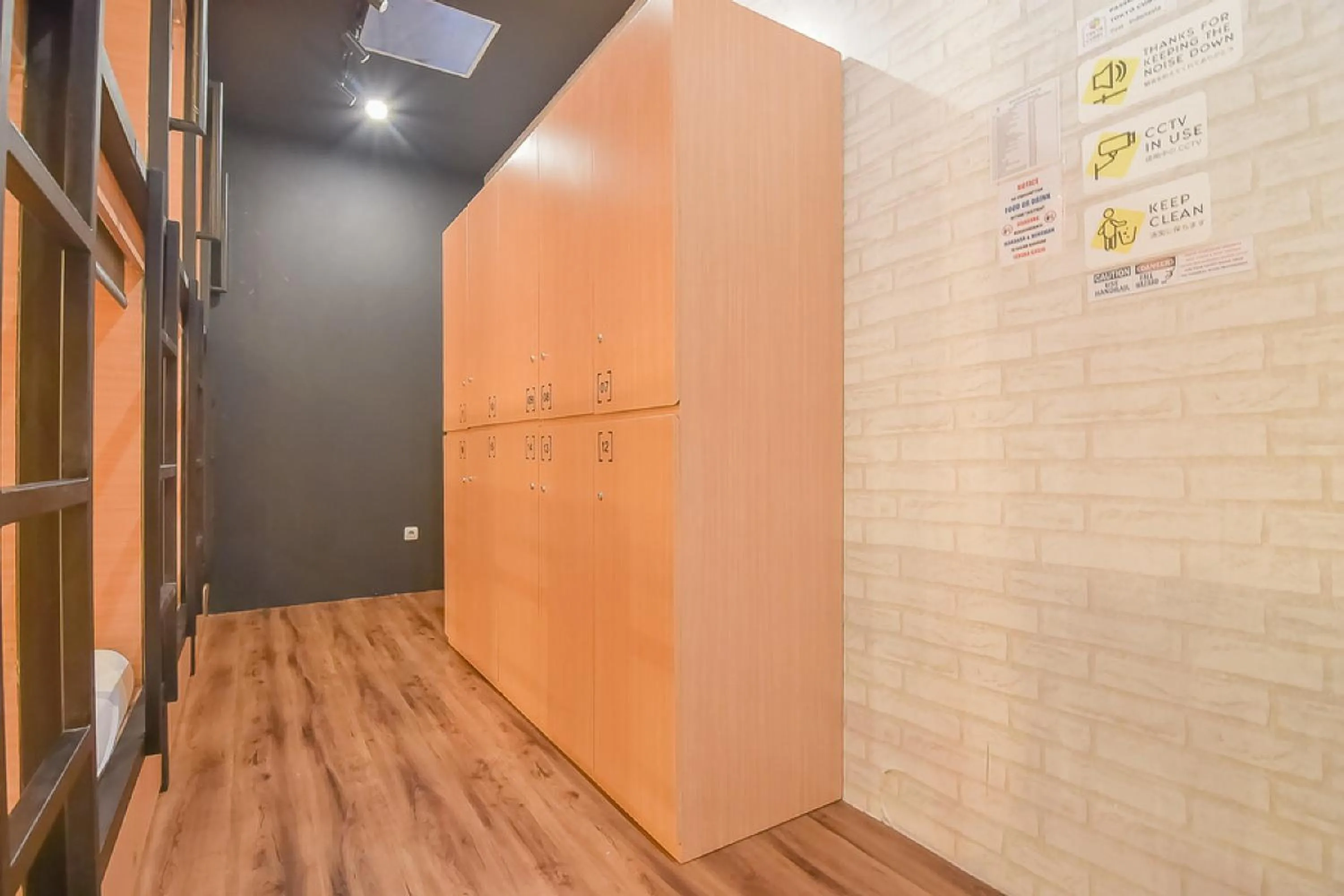 Property logo or sign in Tokyo Cubo