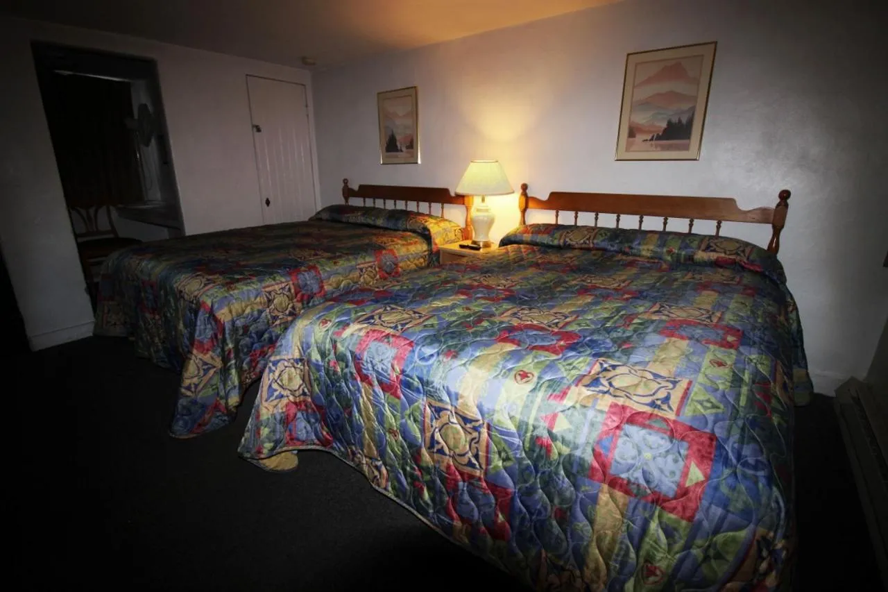 Bed in Topaz Lodge