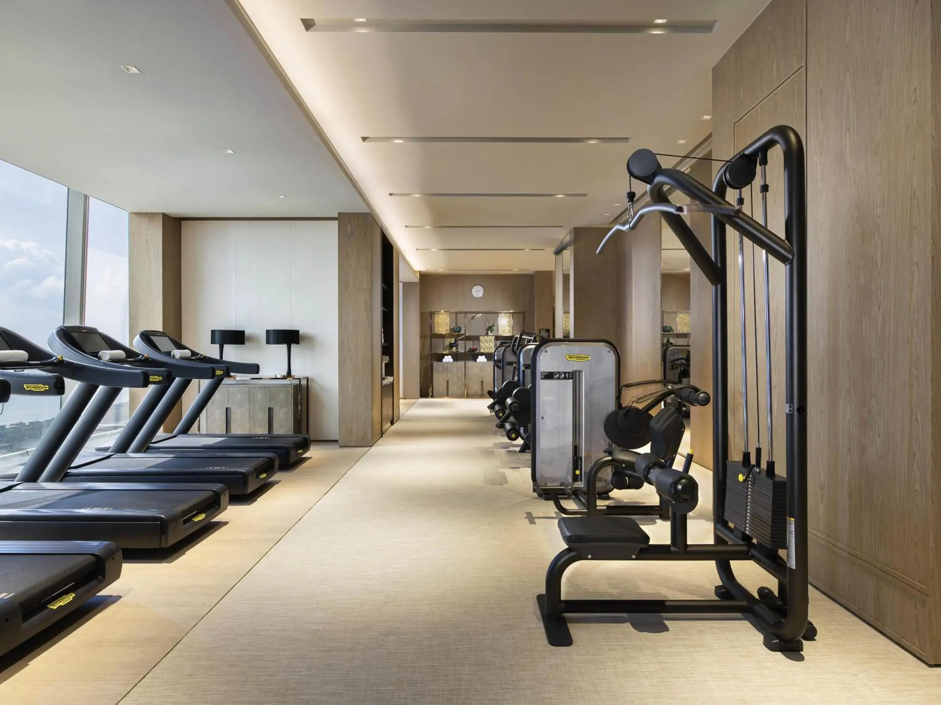 Fitness centre/facilities in Raffles Shenzhen, Situated in the heart of One Shenzhen Bay, Book Now to Enjoy Free Minibar and Happy Hour Privileges at Long Bar on 71F Fitness centre/facilities in Raffles Shenzhen, Situated in the heart of One Shenzhen Bay, Book Now to Enjoy Free Minibar and Happy Hour Privileges at Long Bar on 71F