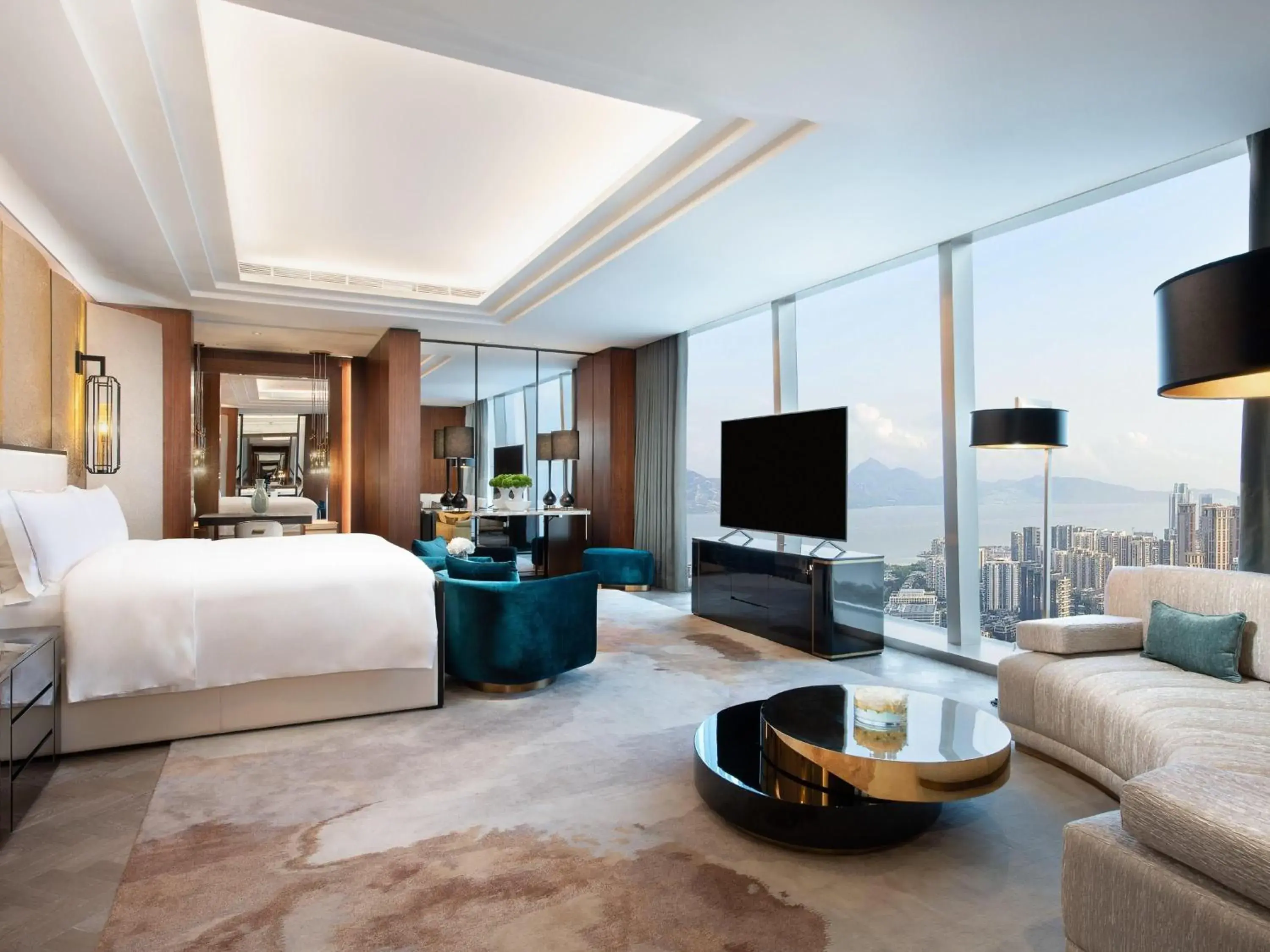 Bedroom, Bed in Raffles Shenzhen, Situated in the heart of One Shenzhen Bay, Book Now to Enjoy Free Minibar and Happy Hour Privileges at Long Bar on 71F Bedroom, Bed in Raffles Shenzhen, Situated in the heart of One Shenzhen Bay, Book Now to Enjoy Free Minibar and Happy Hour Privileges at Long Bar on 71F