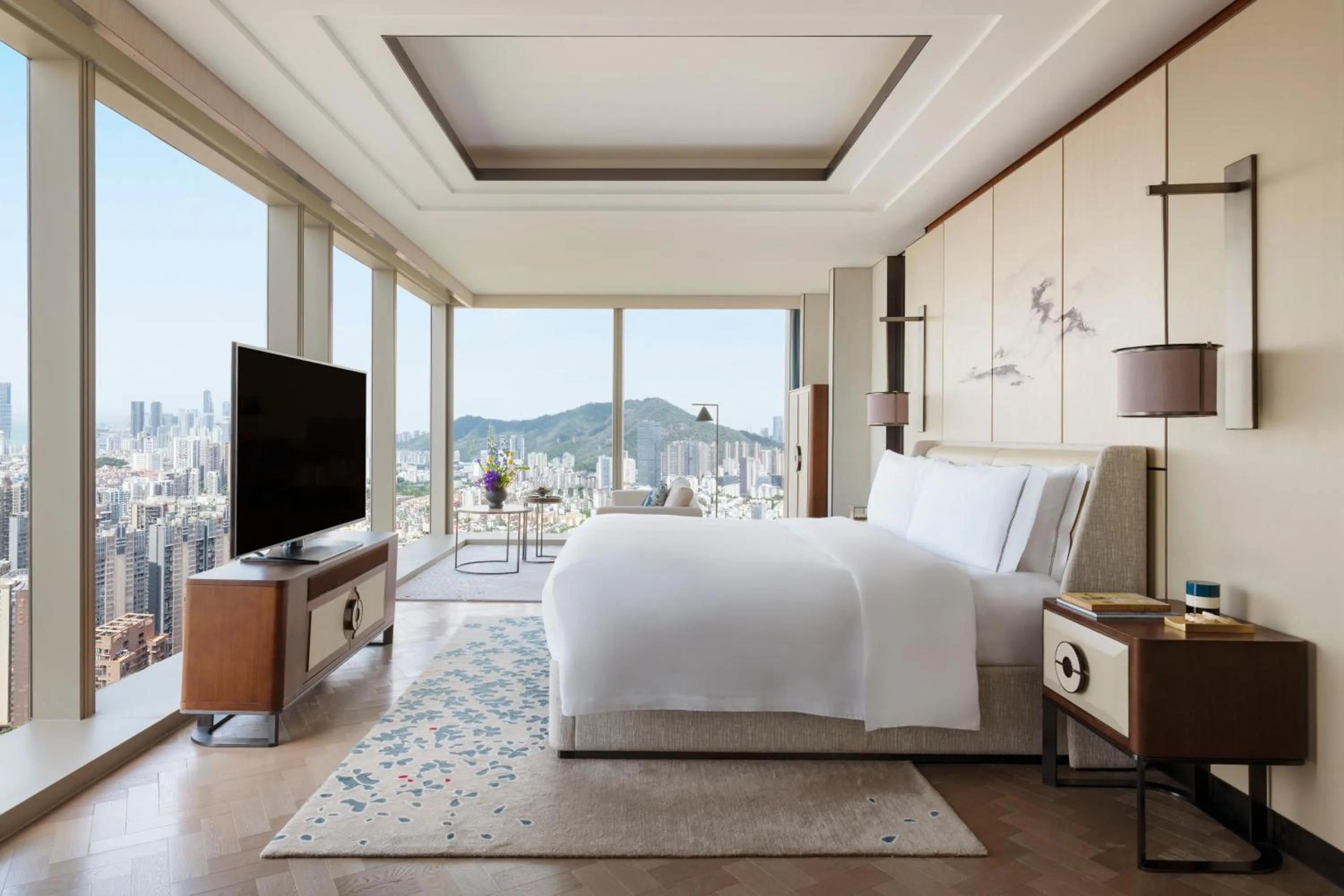 View (from property/room), Bed in Raffles Shenzhen, Situated in the heart of One Shenzhen Bay, Book Now to Enjoy Free Minibar and Happy Hour Privileges at Long Bar on 71F