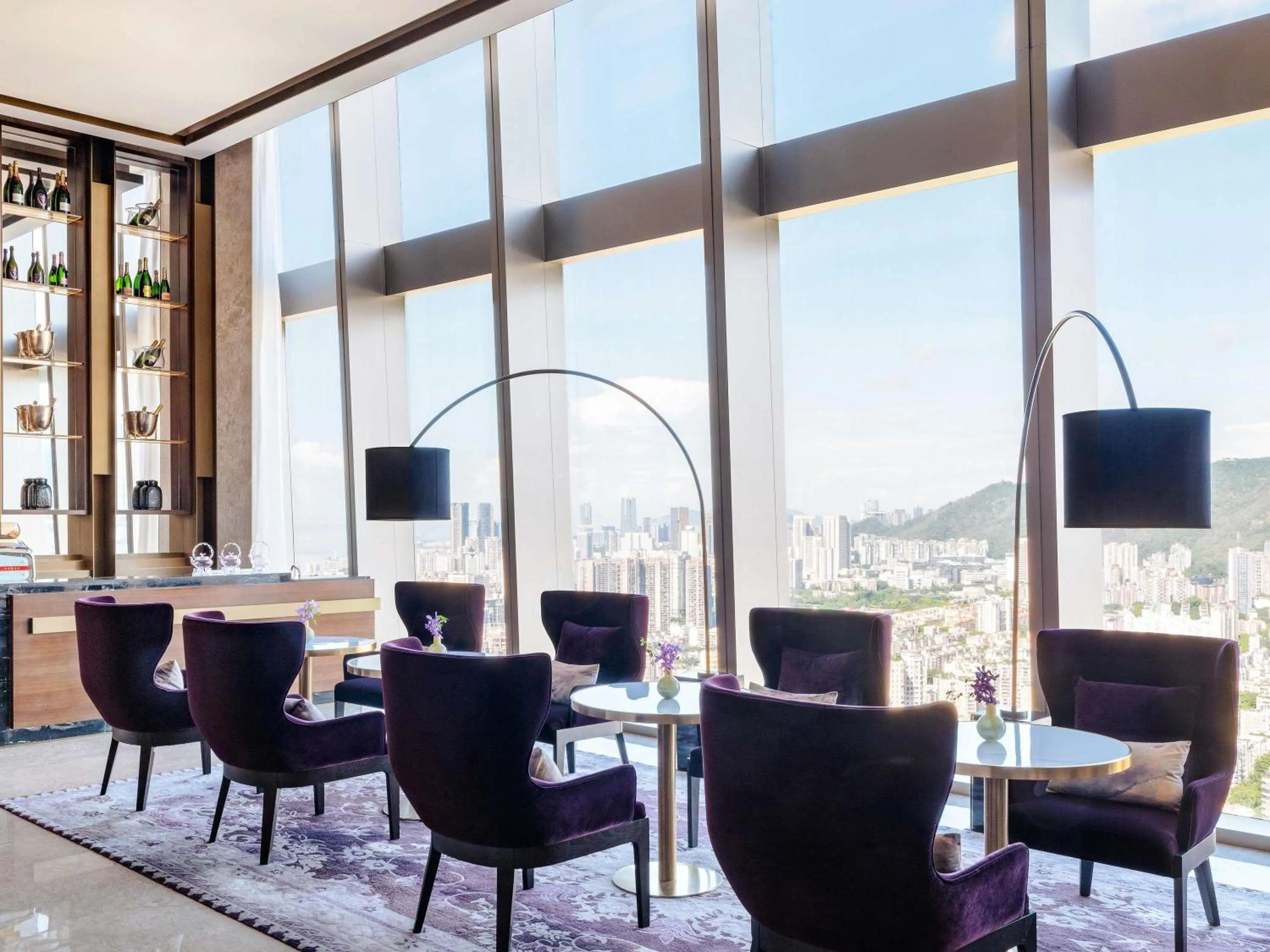 Restaurant/places to eat in Raffles Shenzhen, Situated in the heart of One Shenzhen Bay, Book Now to Enjoy Free Minibar and Happy Hour Privileges at Long Bar on 71F