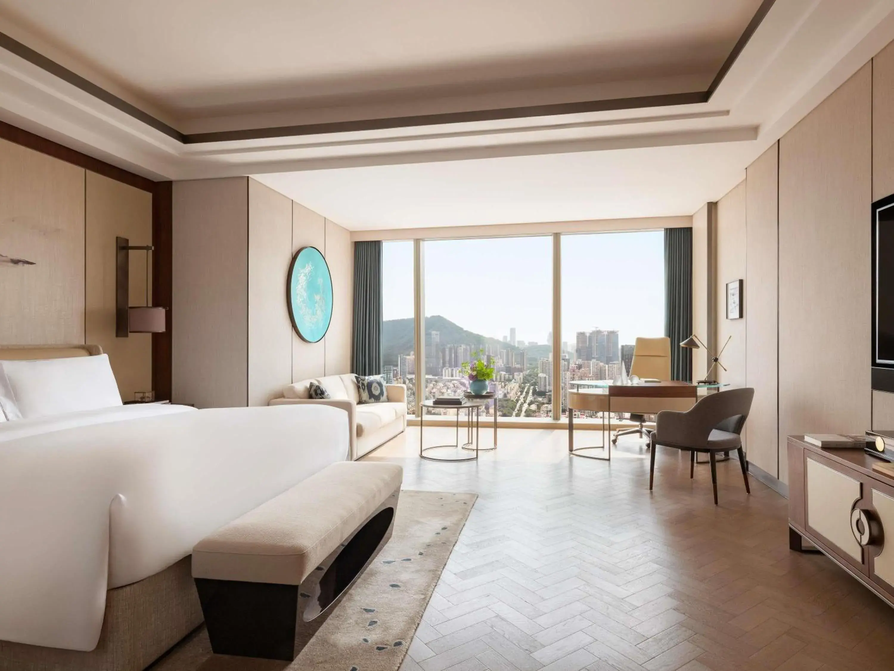 Bedroom, Bed in Raffles Shenzhen, Situated in the heart of One Shenzhen Bay, Book Now to Enjoy Free Minibar and Happy Hour Privileges at Long Bar on 71F Bedroom, Bed in Raffles Shenzhen, Situated in the heart of One Shenzhen Bay, Book Now to Enjoy Free Minibar and Happy Hour Privileges at Long Bar on 71F